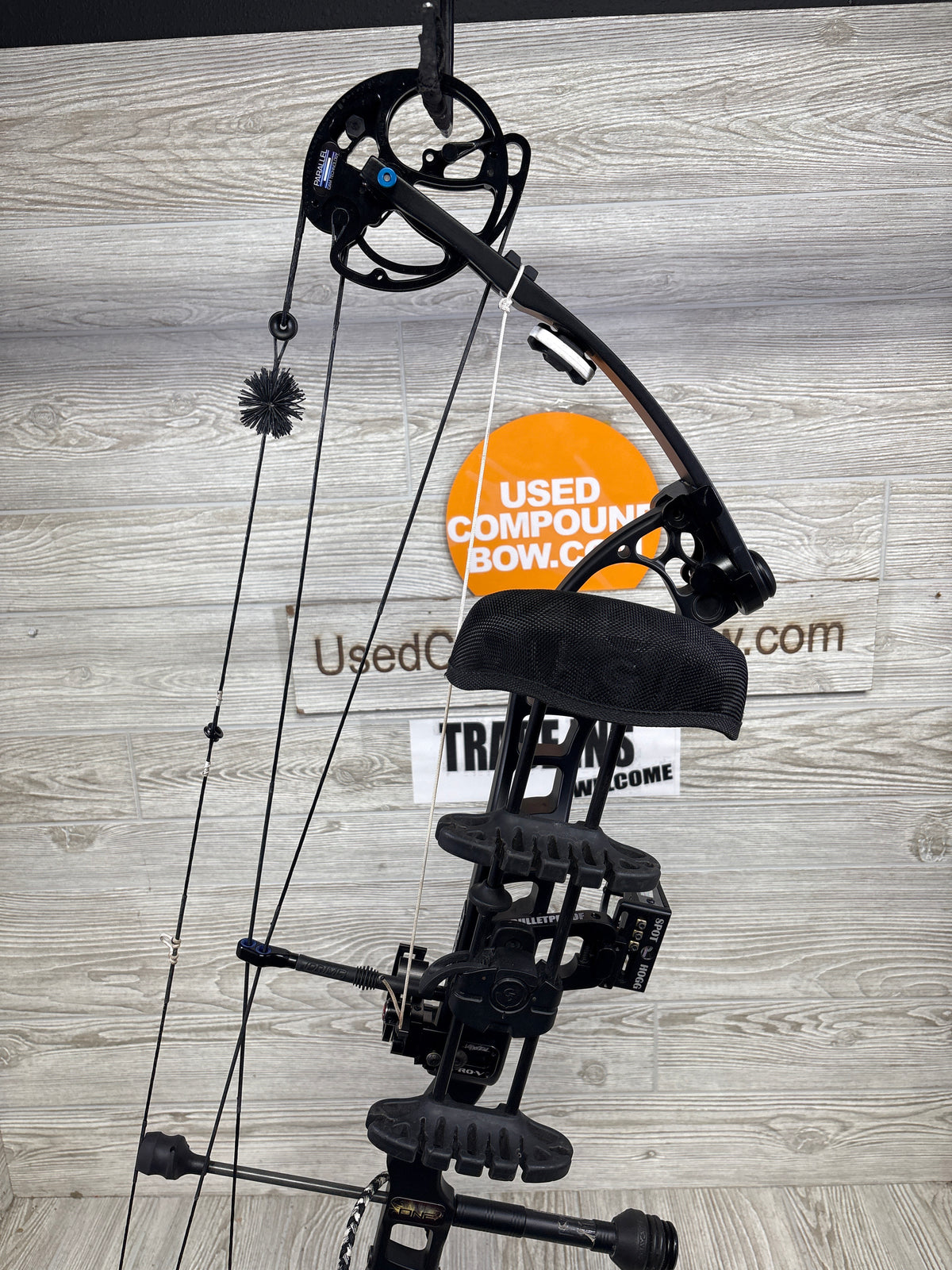 Used Prime One Target bow 50-60# right handed black 28.5 Package