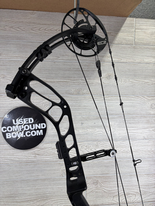 Used PSE Evolve DS 30 24.5-30 Black Right Handed