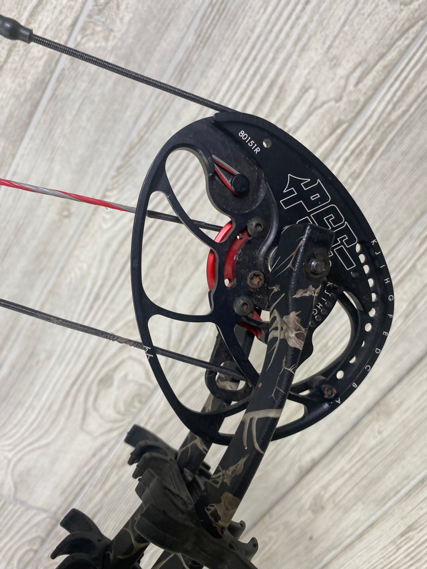 PSE Bow Madness Right Hand 25-30" 60-70lb Bow Pkg