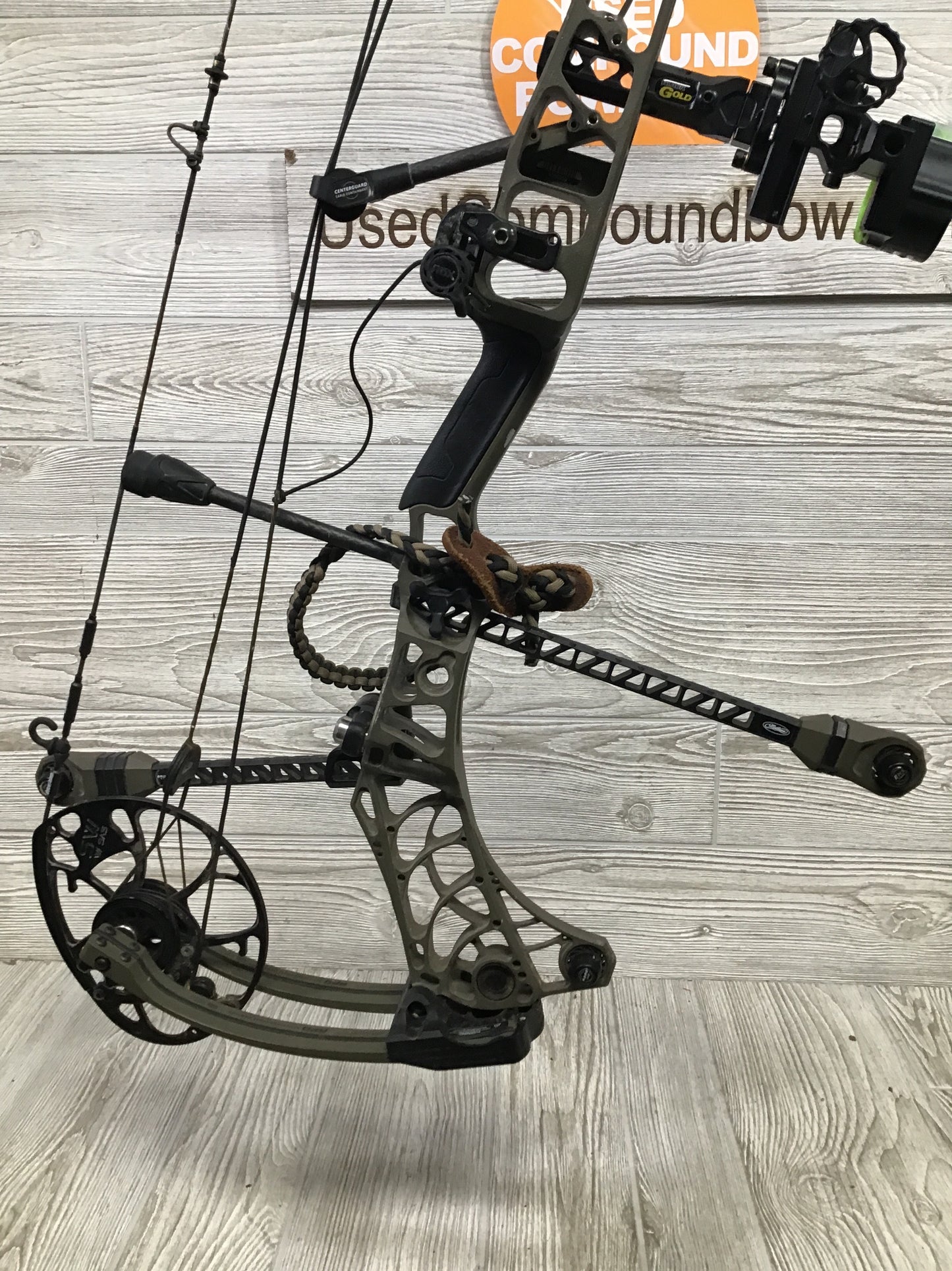 Used Mathews Phase 4 33 Green Ambush 27.5/70# Package