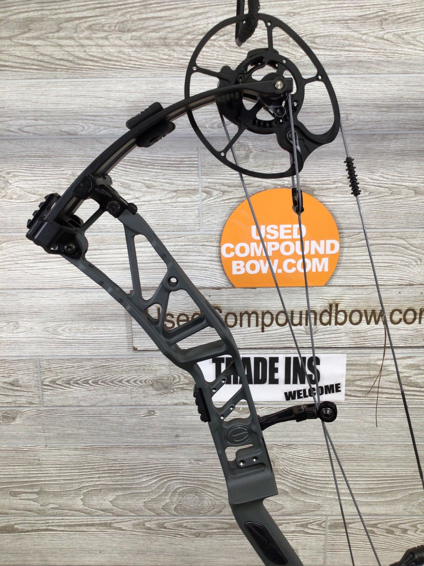 Elite Artus Right Handed Slate Gray 50-60lb