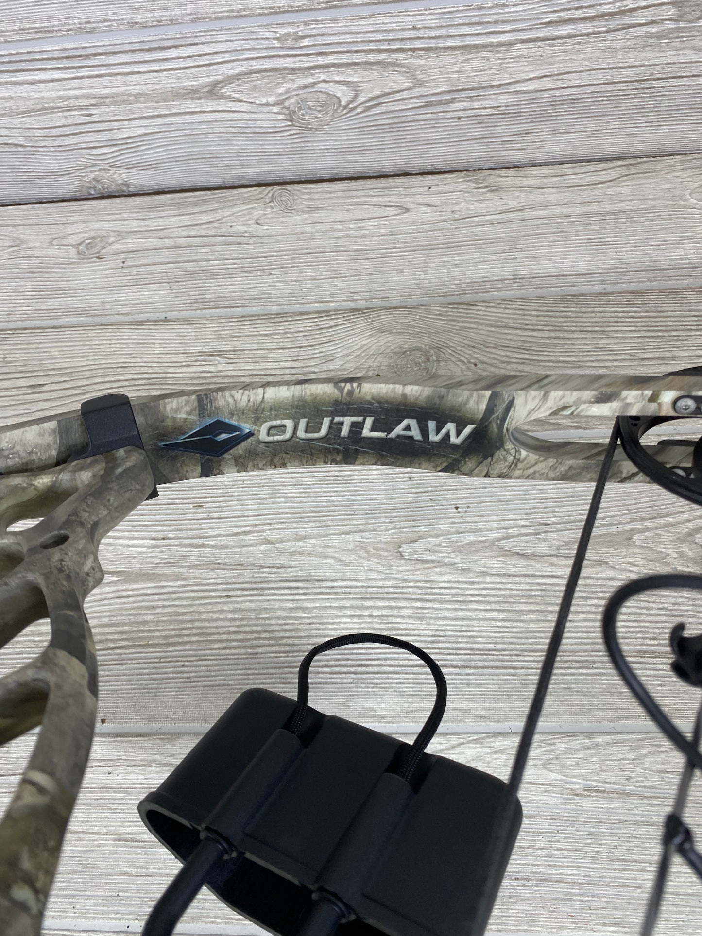 Diamond Outlaw Camo Right Handed Package 50-60#