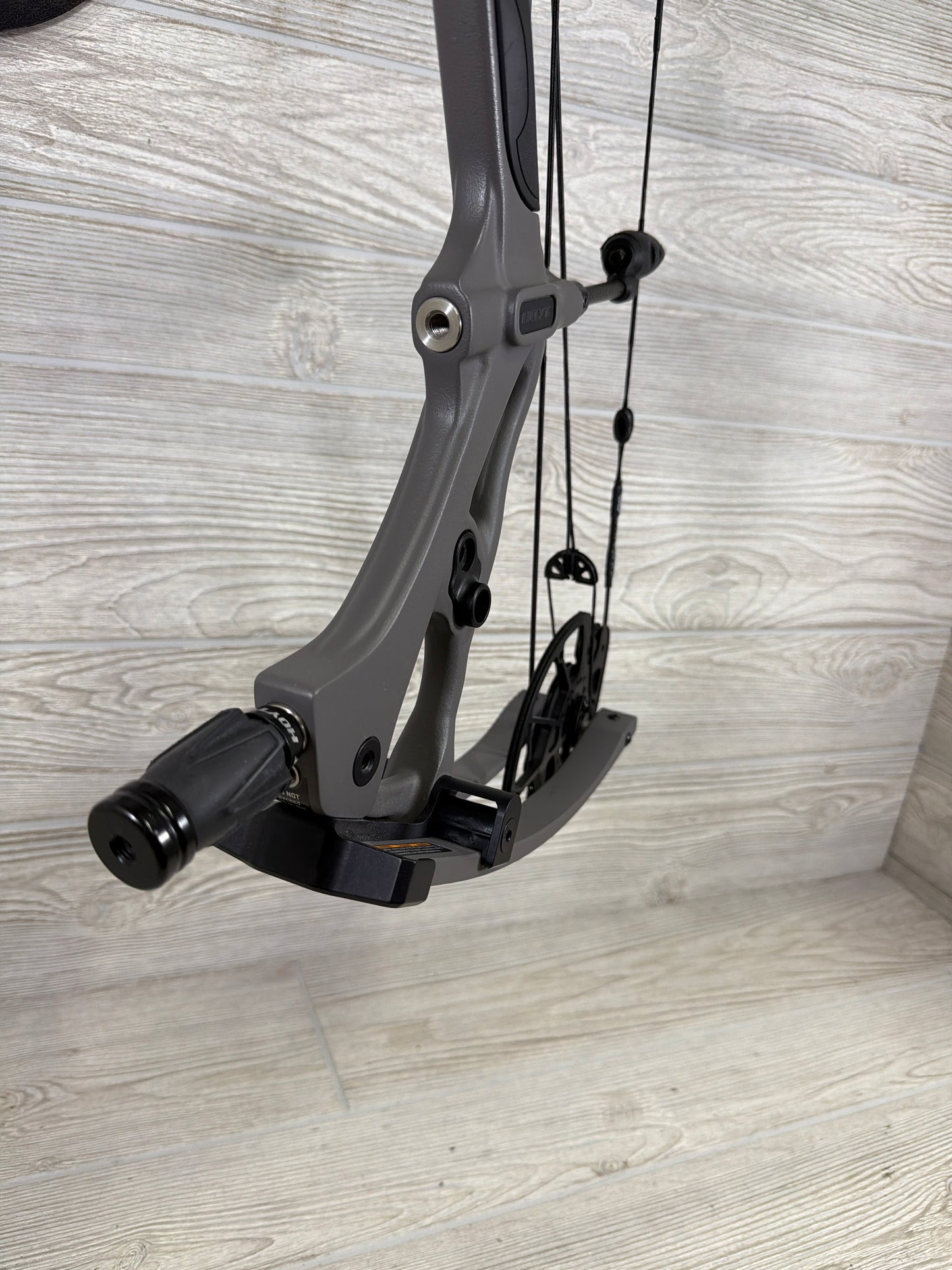 Used Hoyt RX-9 Right Handed 29" 60-70# Tombstone