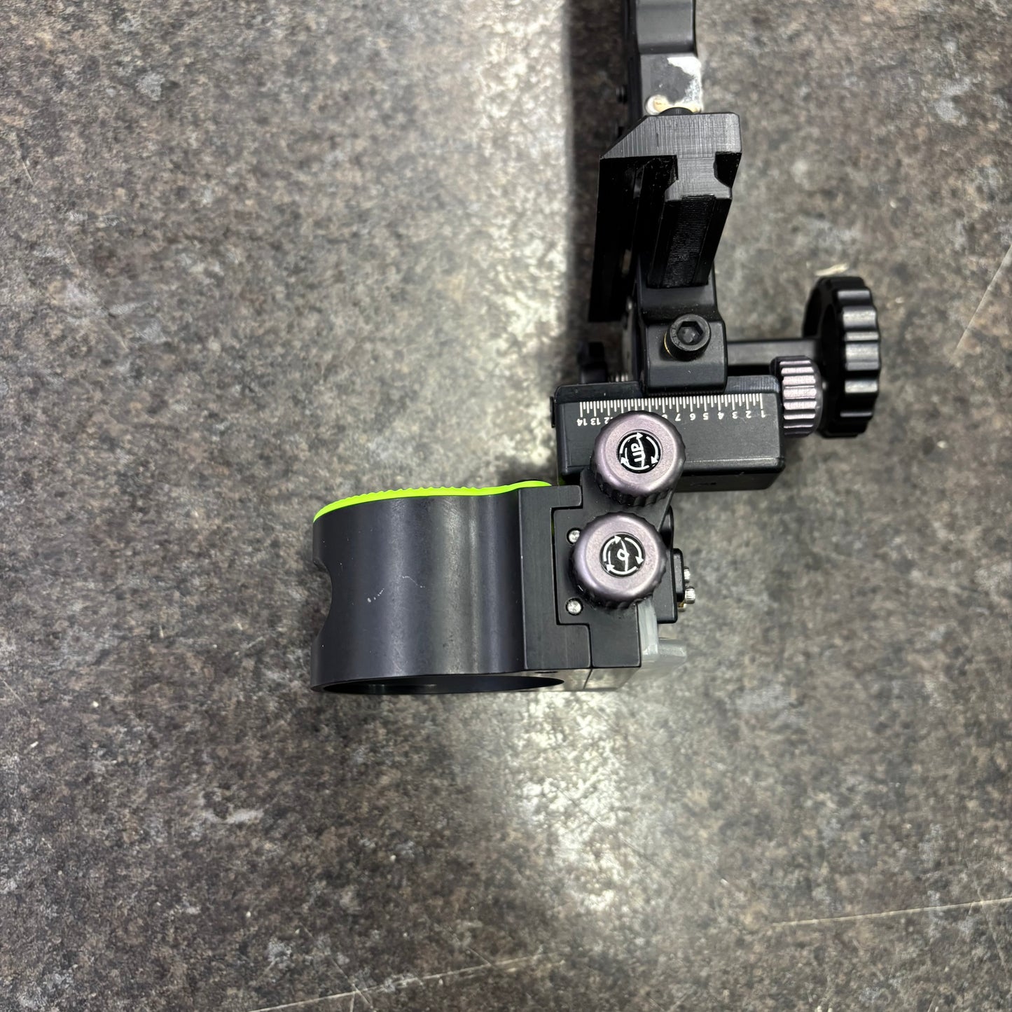 Black Gold Pro Sight 3 pin RH Side Mount