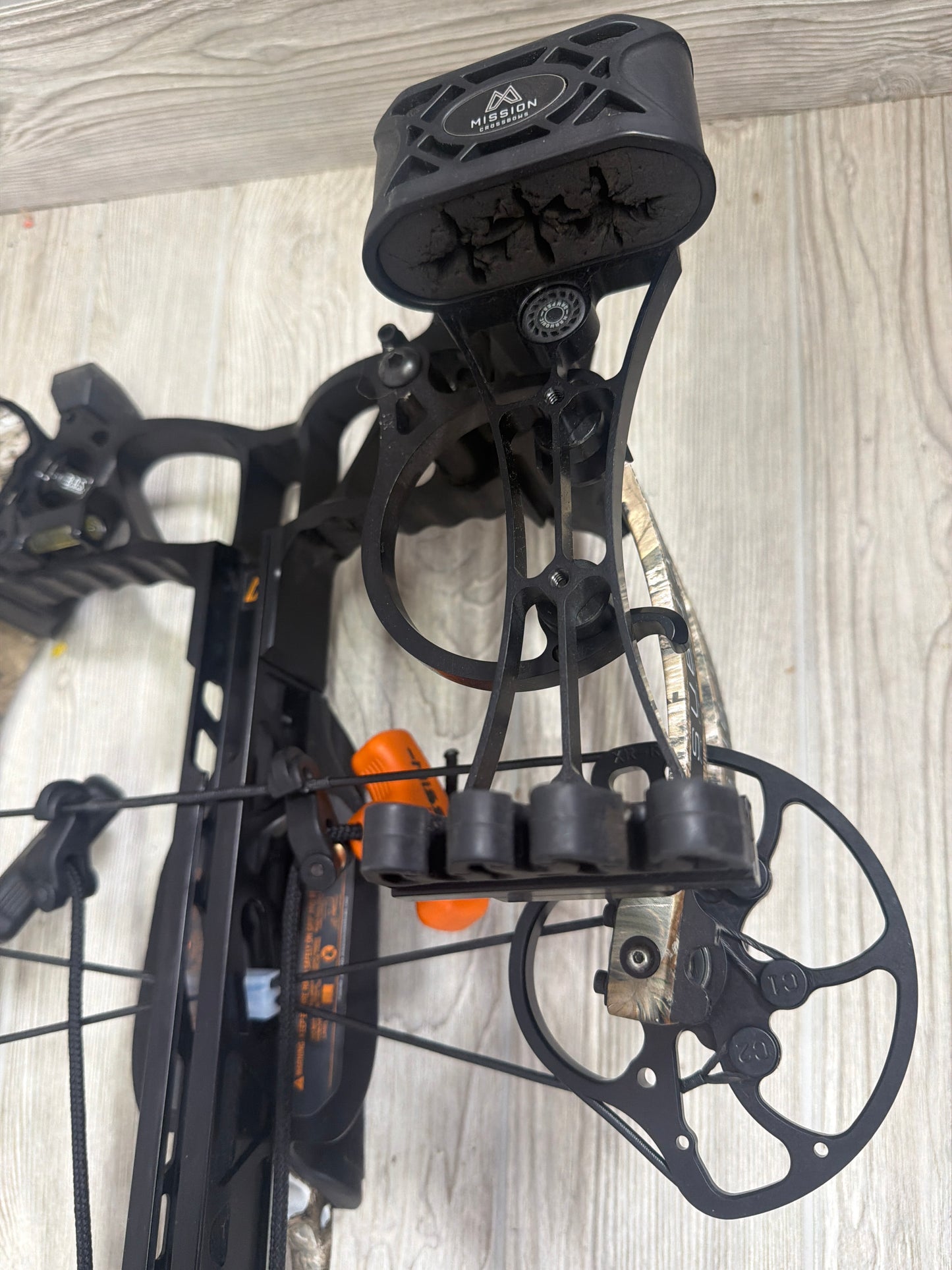 Used Mission Sub-1 XR Realtree Crossbow Package
