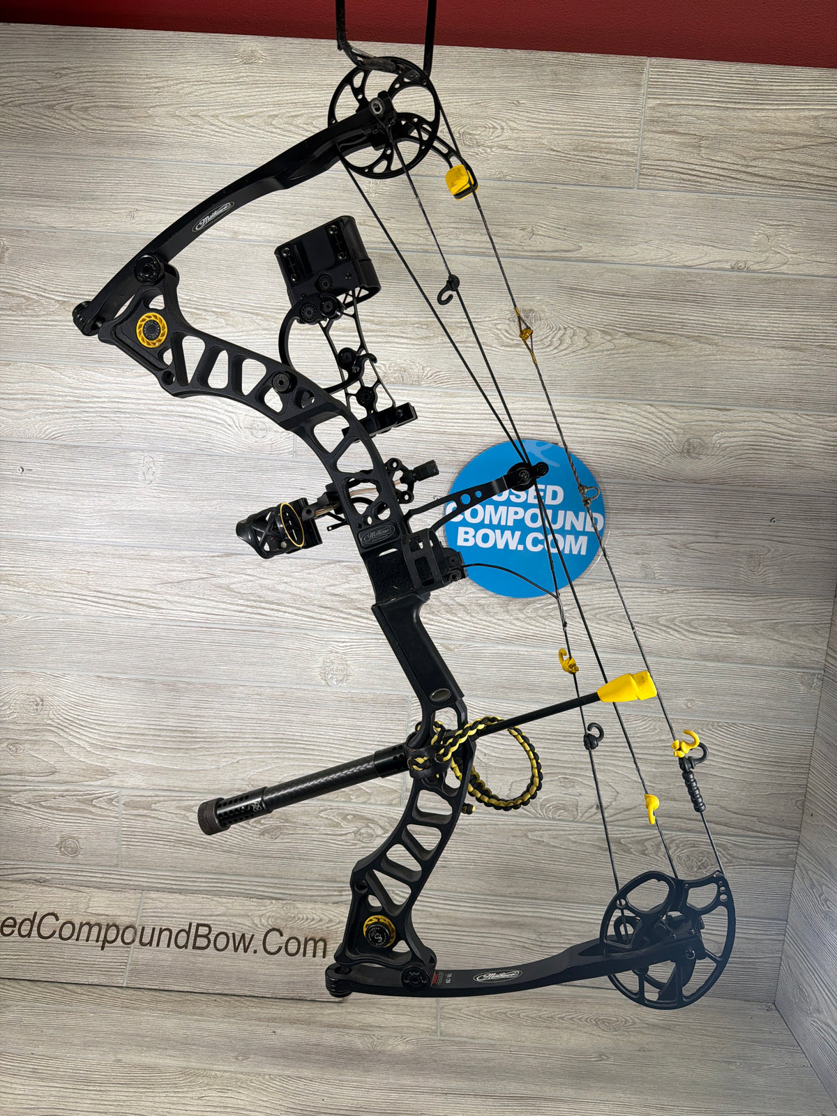 Used Mathews Z3 29" 70lb Right Handed Bow Package