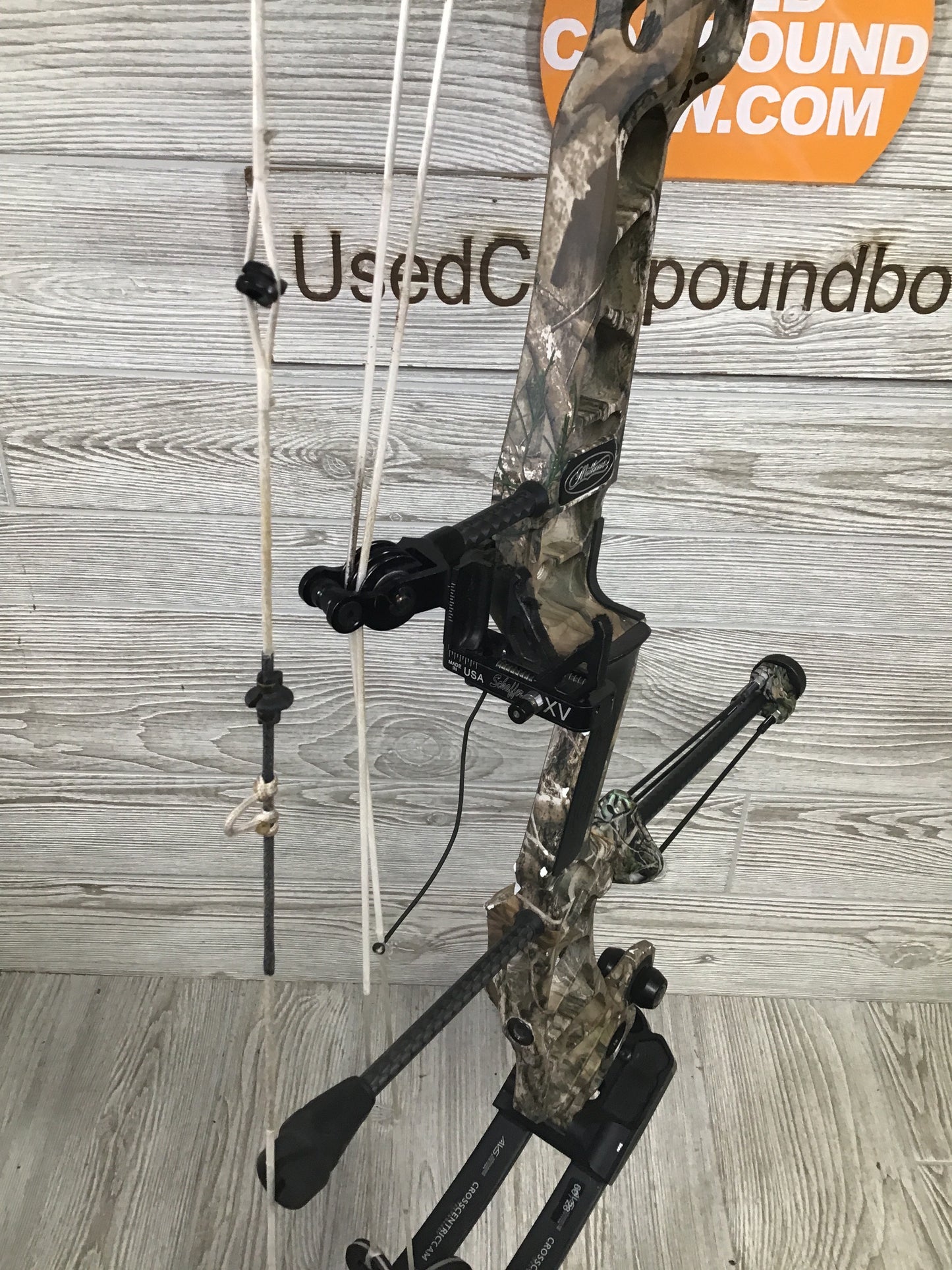 Used Mathews Traverse LH 60lbs Realtree dipped Package