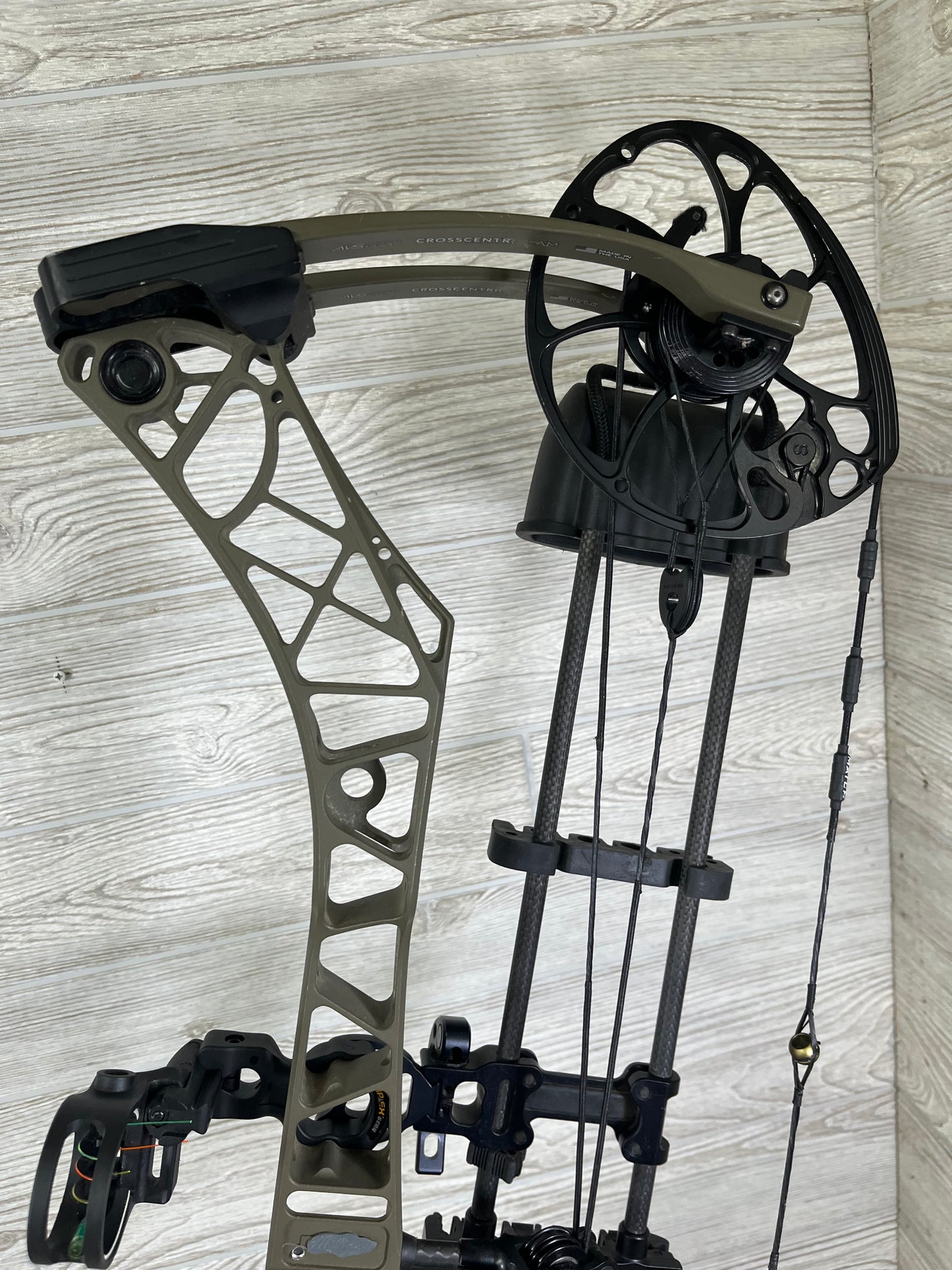 Used Mathews VXR 31.5 Green Ambush Right Handed Package LOADED