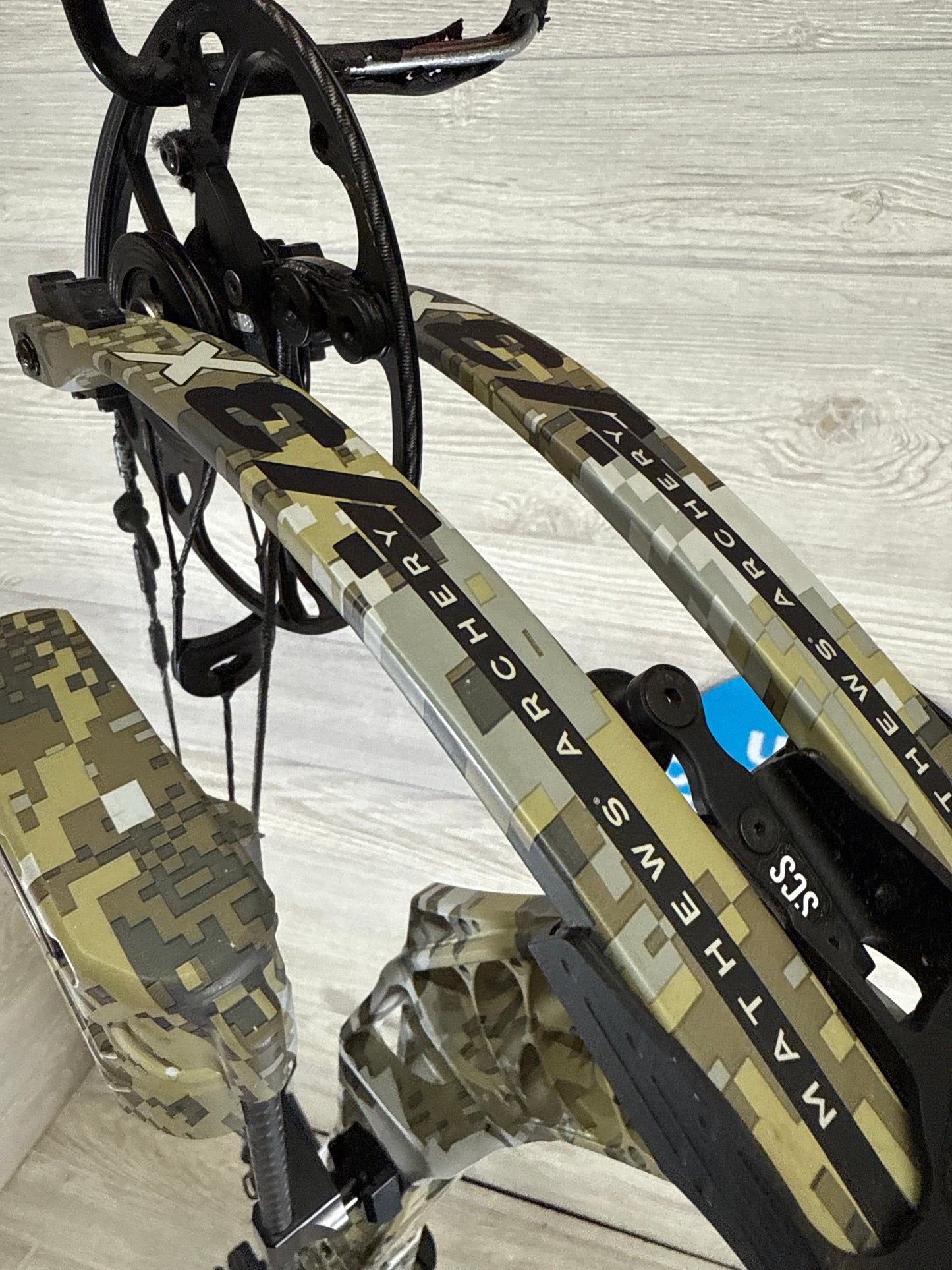 Used Mathews V3X 33 RH Sitka Ev2 Package