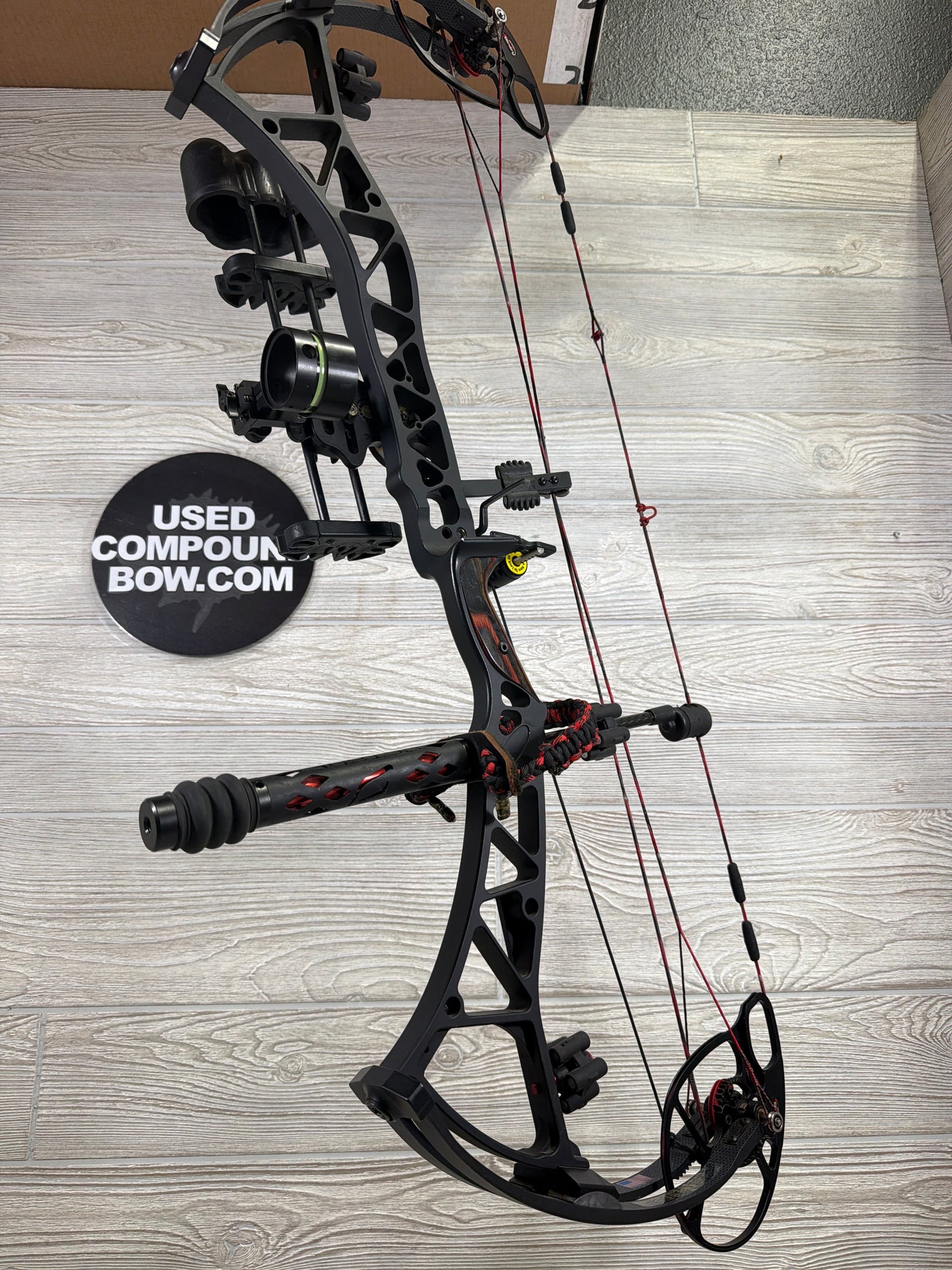 Used Right Hand Bowtech Experience Black 60# PKG