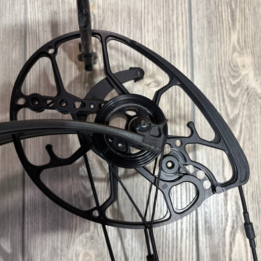 Used Mathews Lift X 33 RH Shale
