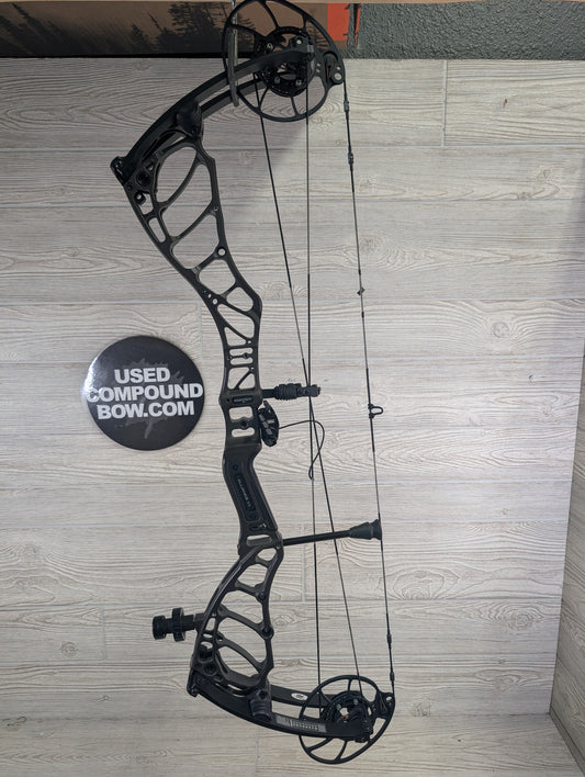 Used Bowtech Alliance 33 Right Handed 65-75# Stealth Grey