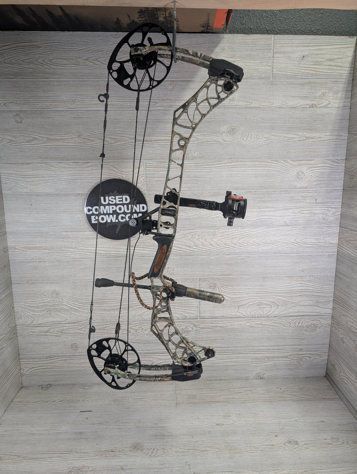 Used Mathews V3 31 Left Hand Realtree Camo Pkg