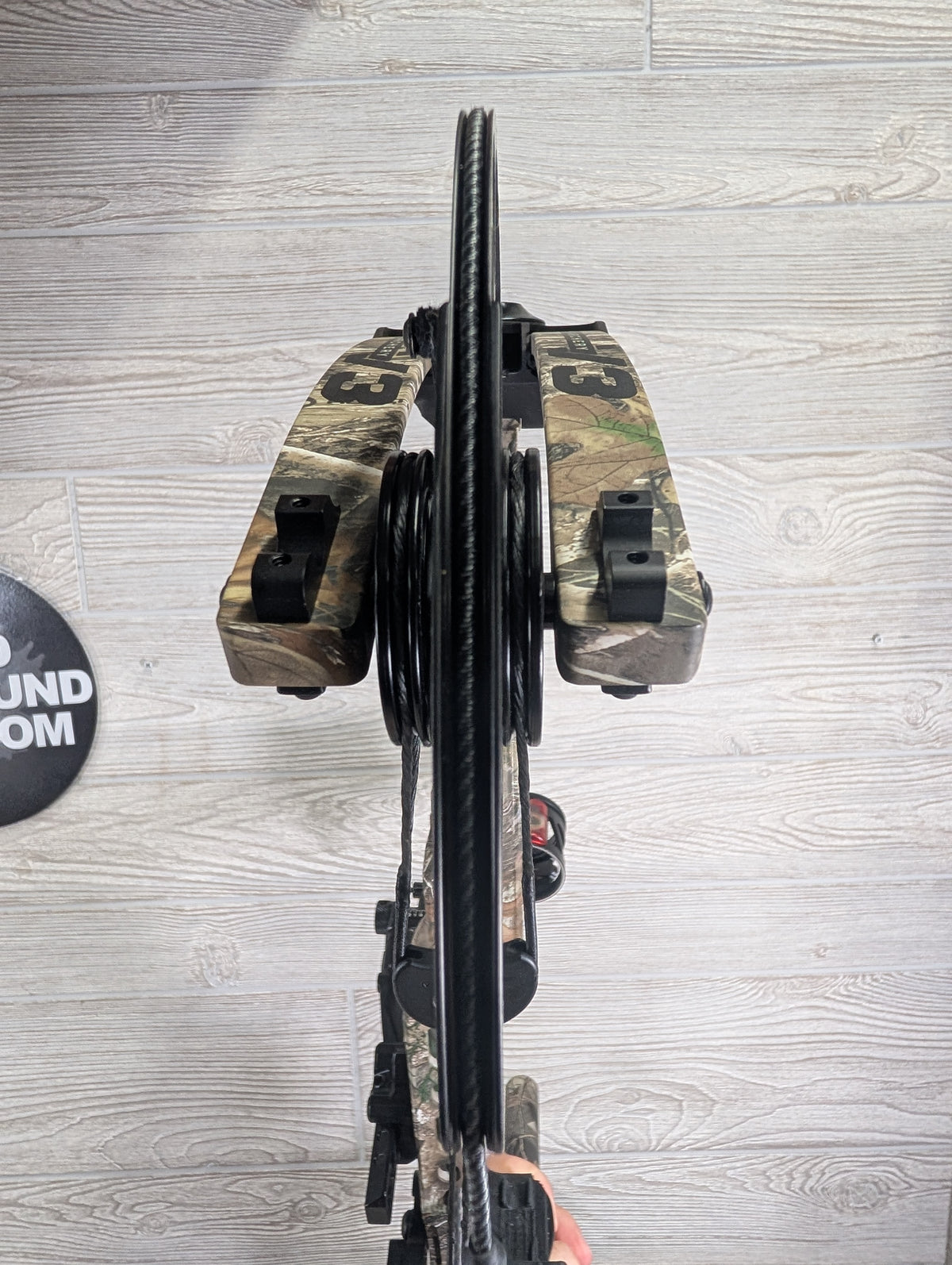 Used Mathews V3 31 Left Hand Realtree Camo Pkg