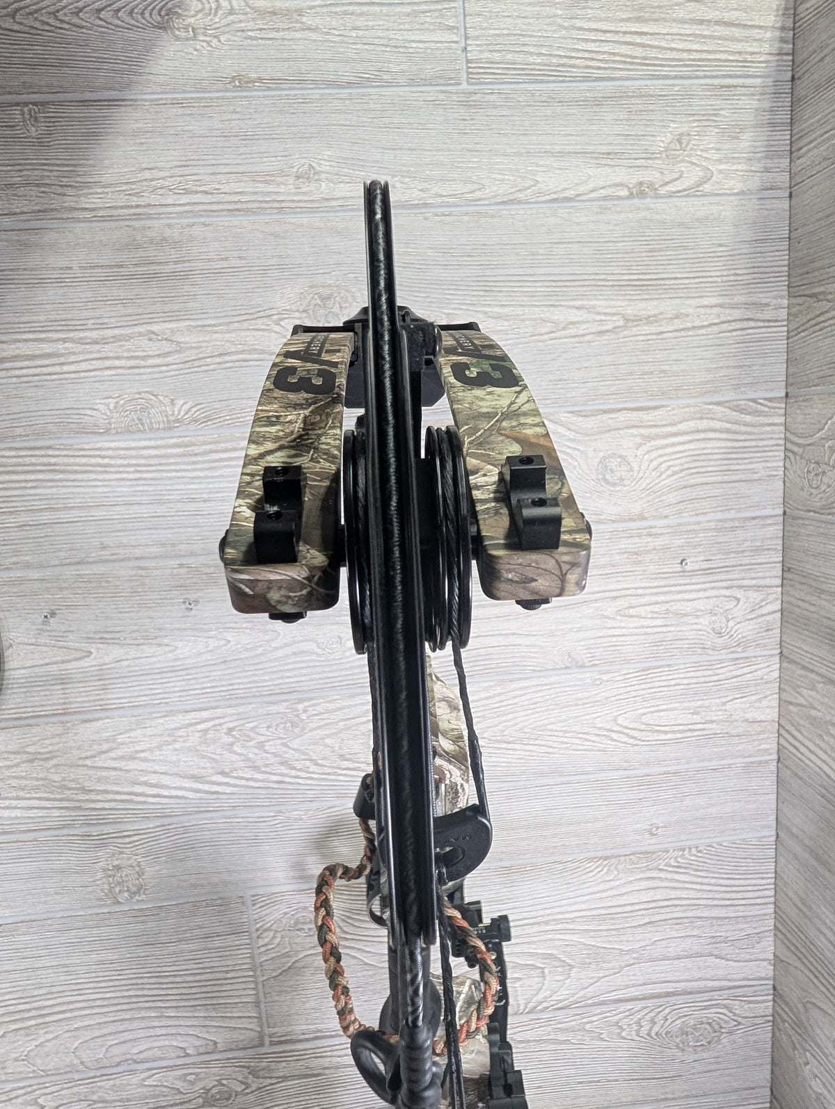 Used Mathews V3 31 Left Hand Realtree Camo Pkg