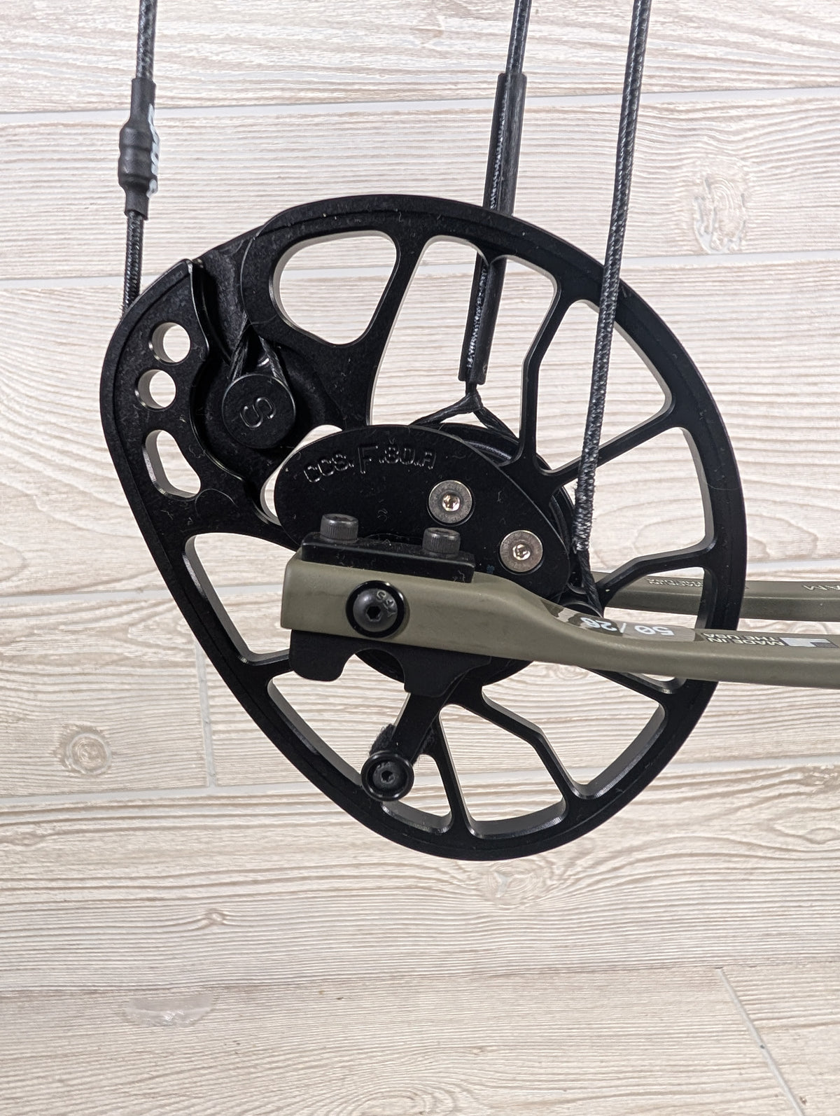 Mathews Prima Green Ambush RH Bow Package 30-50 lbs