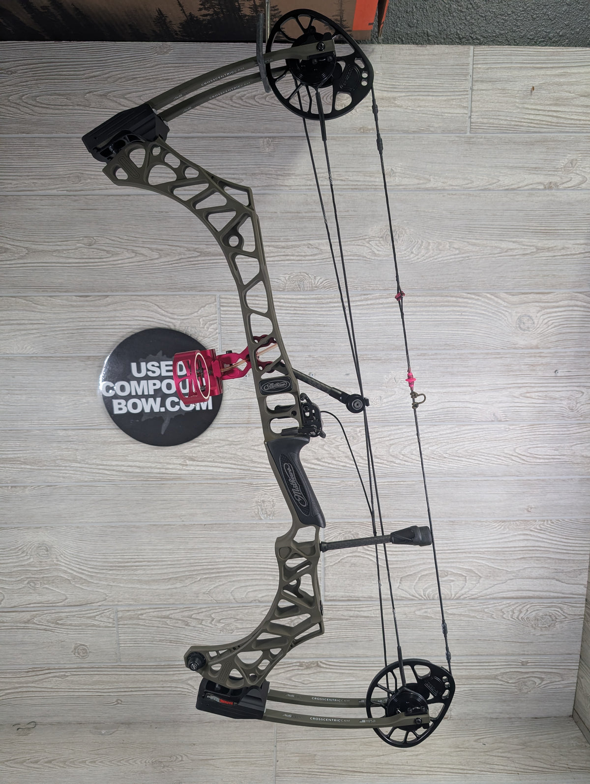 Mathews Prima Green Ambush RH Bow Package 30-50 lbs