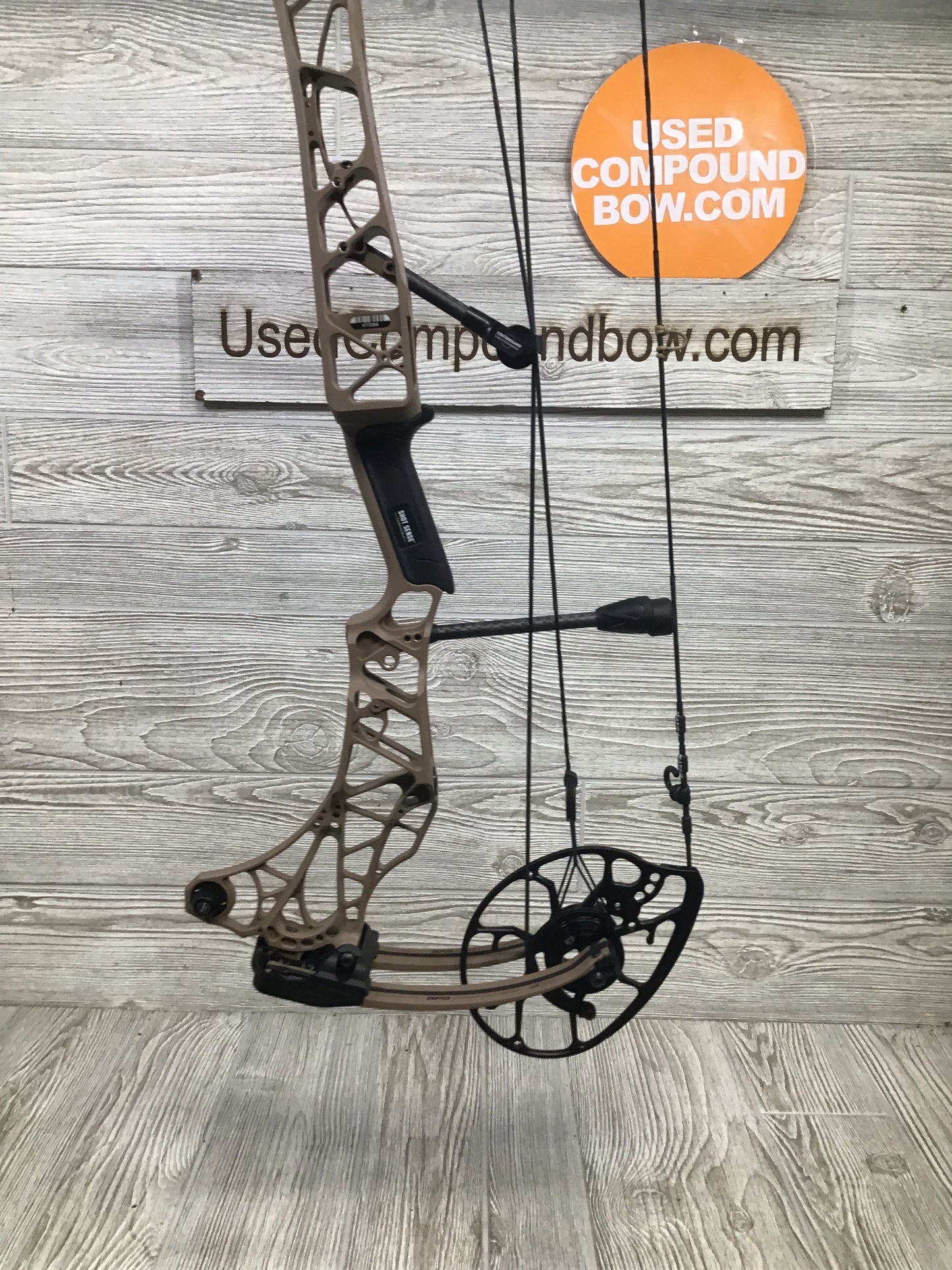 Used Mathews Lift 29.5 Left Hand Earth 28/70