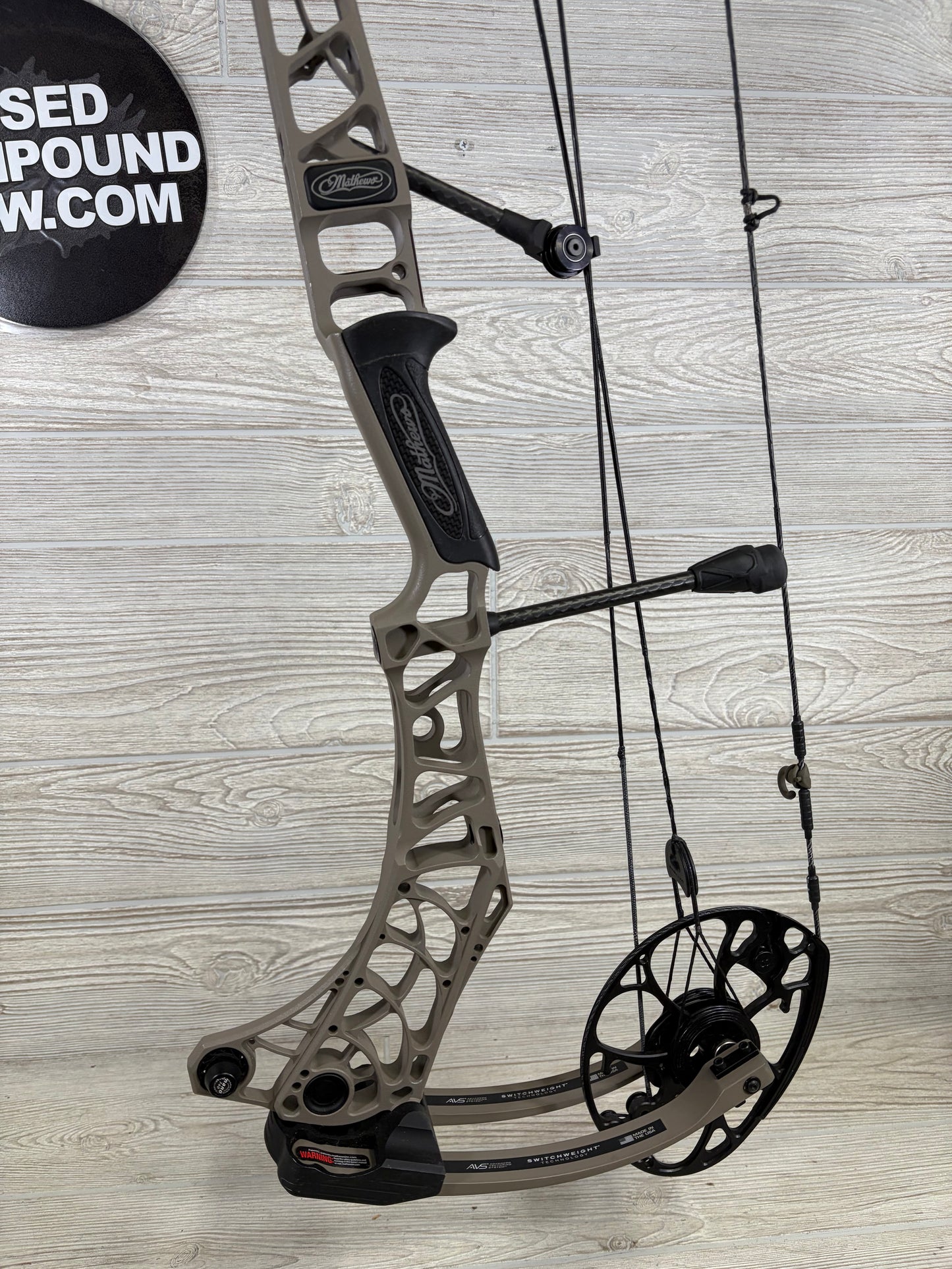 Used Mathews V3X 33 Right Handed Granite 30" 70lb