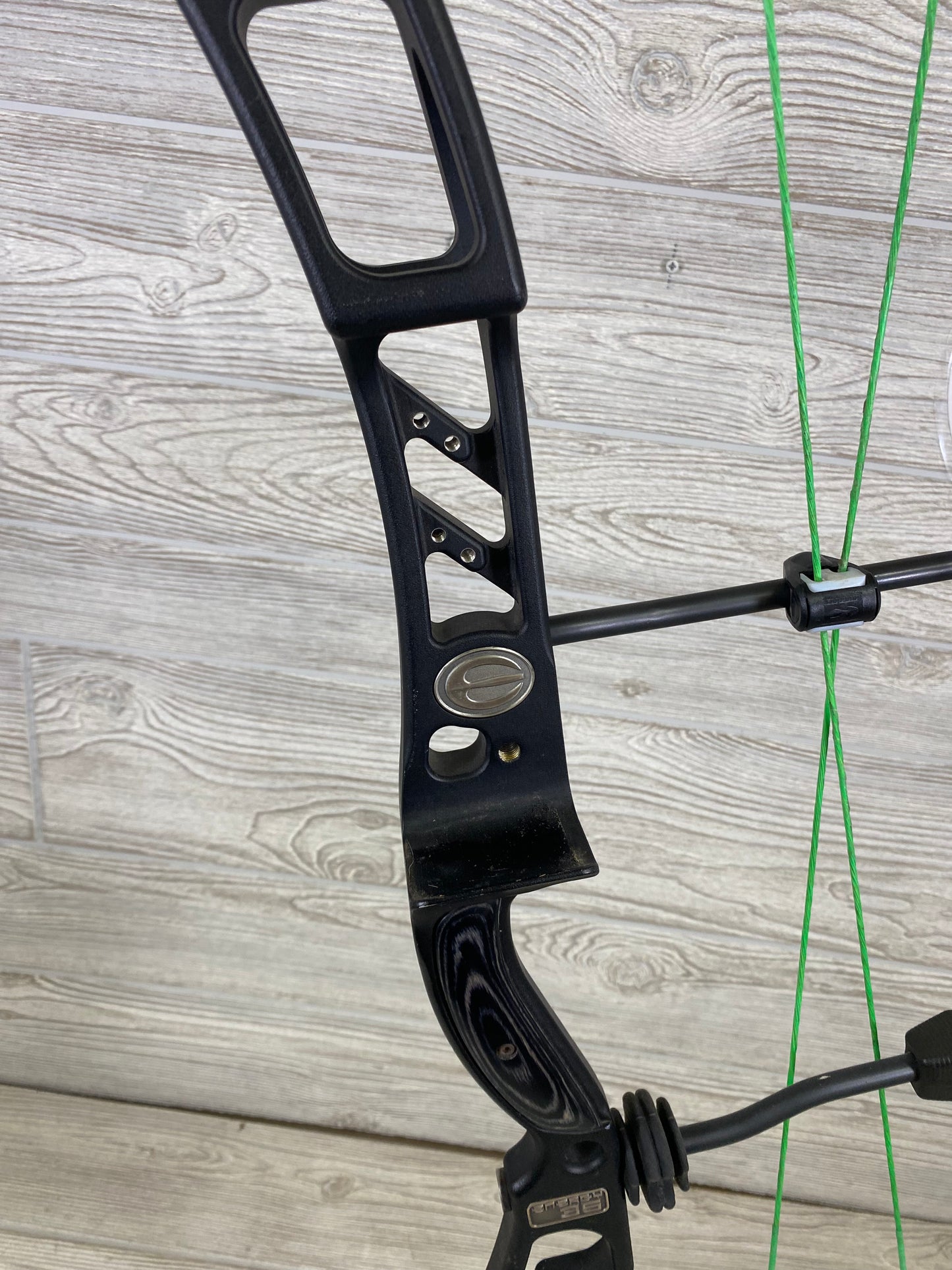 Elite Energy 35 70# RIGHT Handed BOW ONLY 29.5"