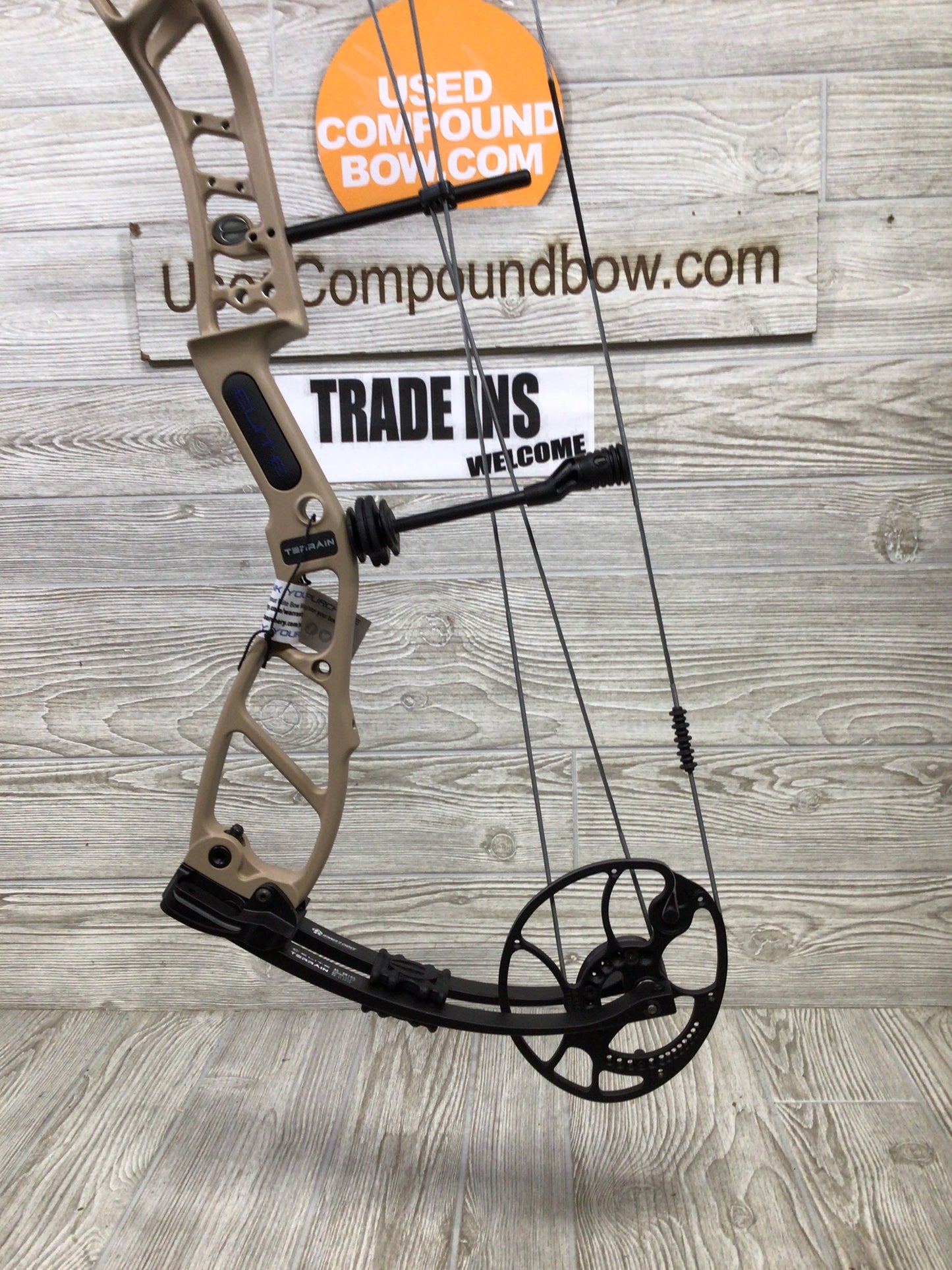 Elite Terrain RH Mountain Tan 25.5-31.5" 45-60# Bow