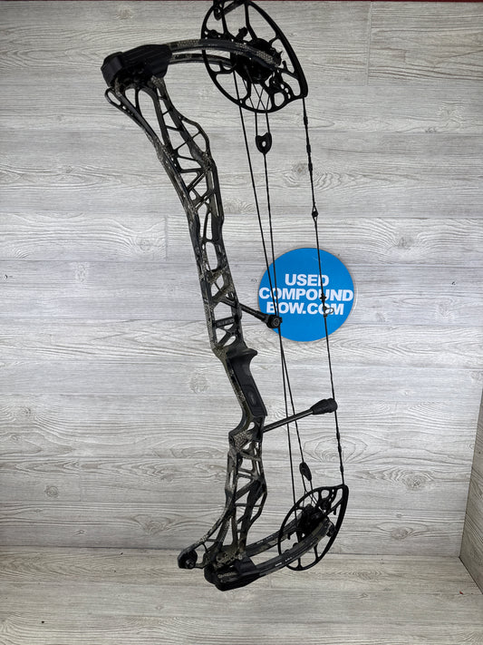 Used Mathews LIFT X 29.5 29" 70# KUIU RH Bow