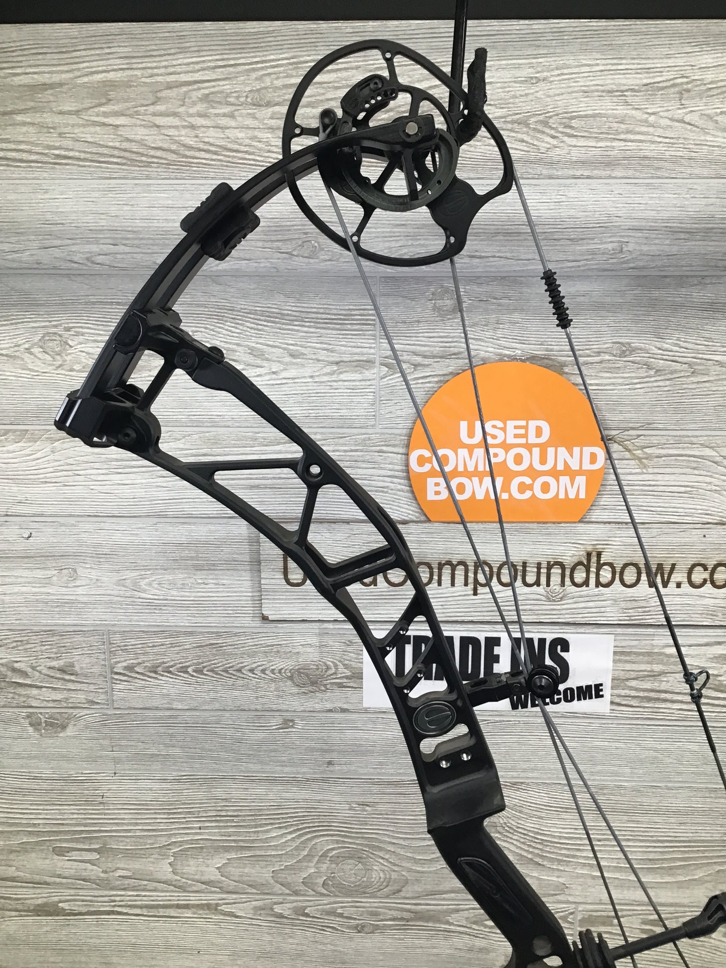 Elite Allure Right Handed Black 40-50lbs Bow