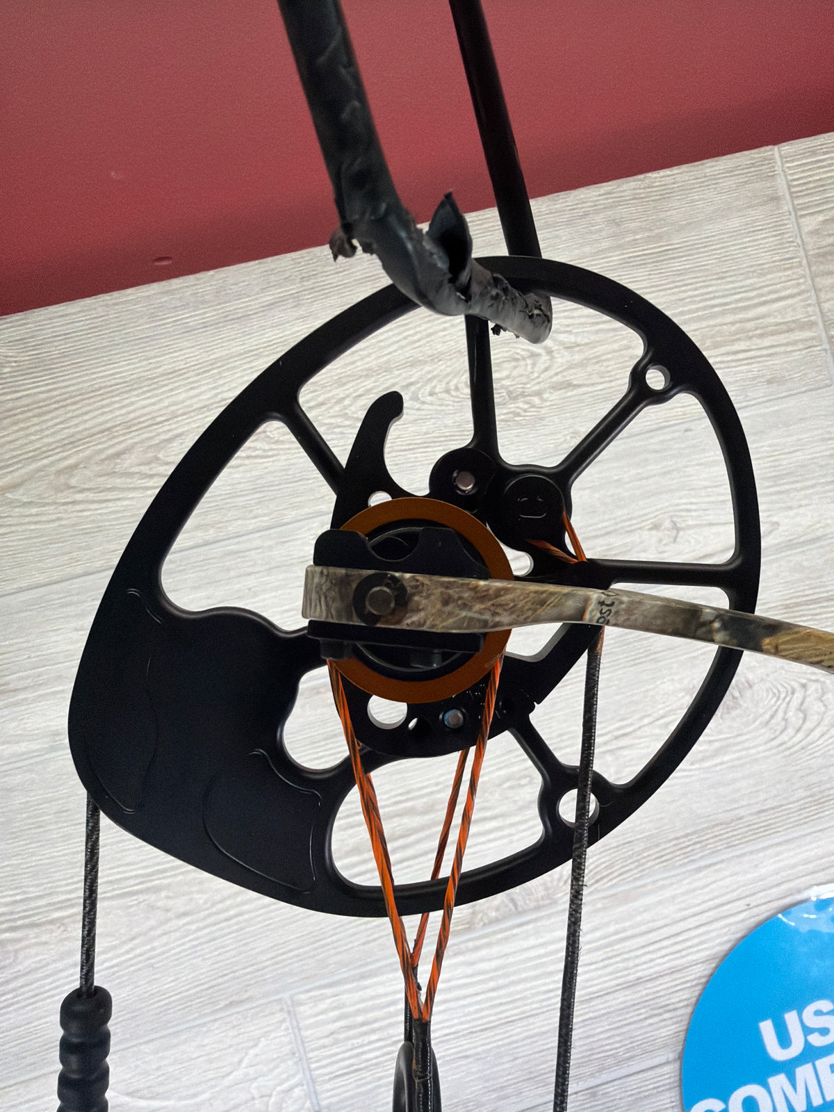 Used Mission Ballistic 28" 70lb Right Hand Camo Bow Pkg