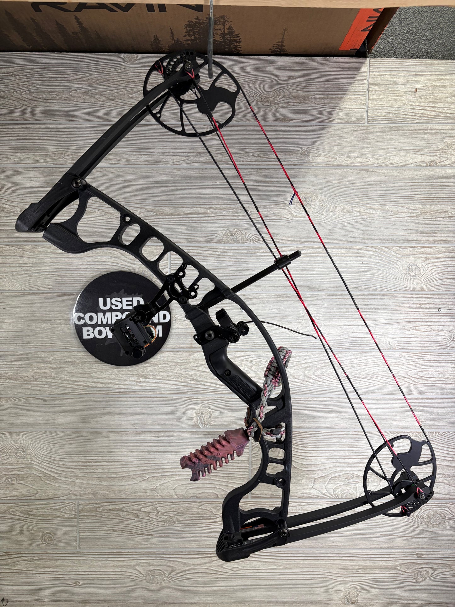 Used Hoyt Ignite Left Hand Package