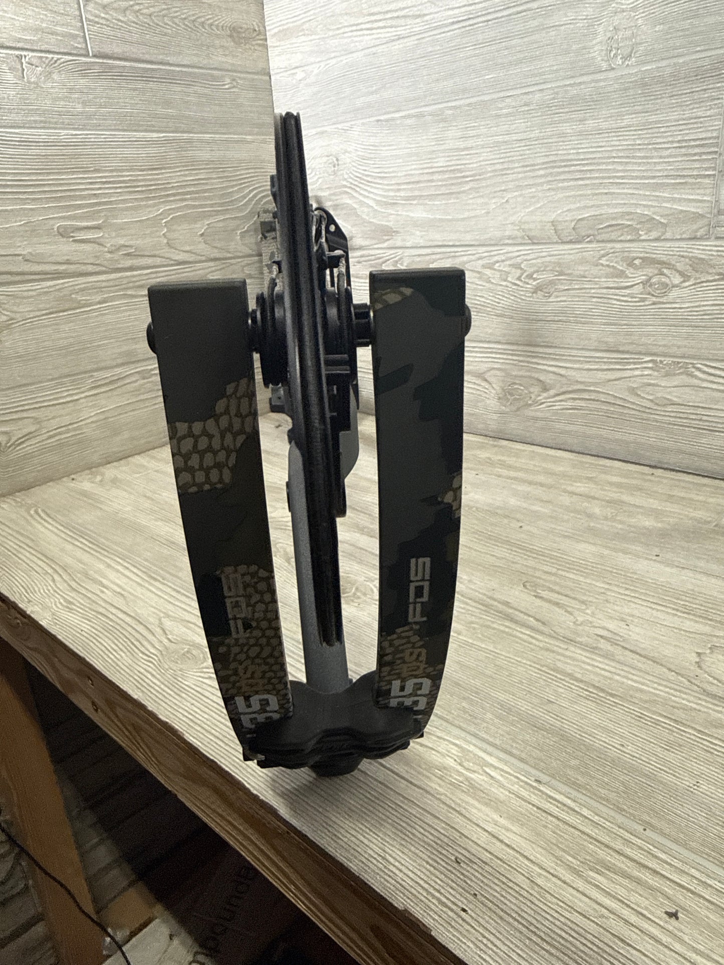 PSE Mach 35 left hand 60 lbs charcoal with kuiu limbs systm x strings