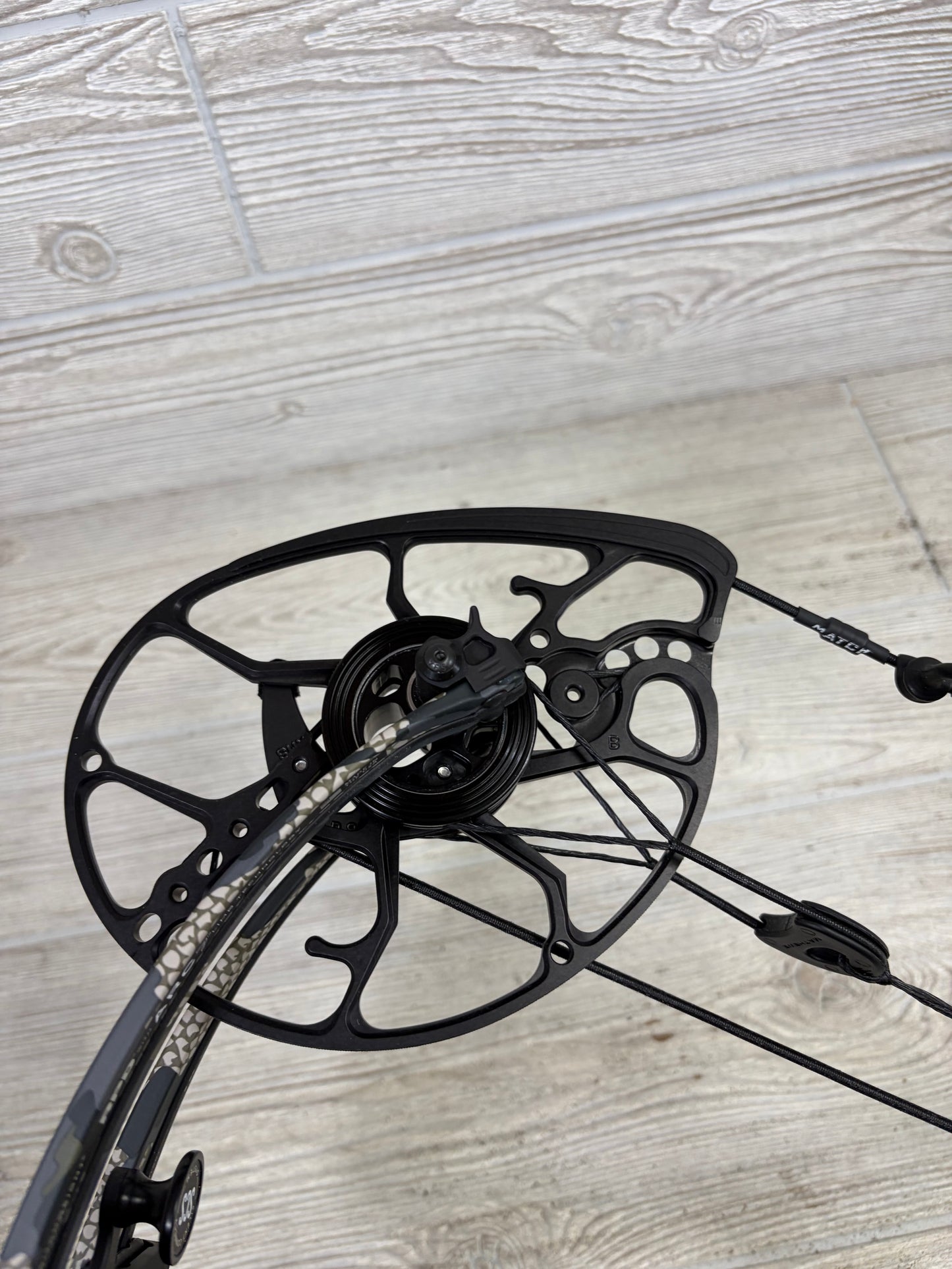 Used Mathews Lift X 33 Right Hand Kuiu Verde