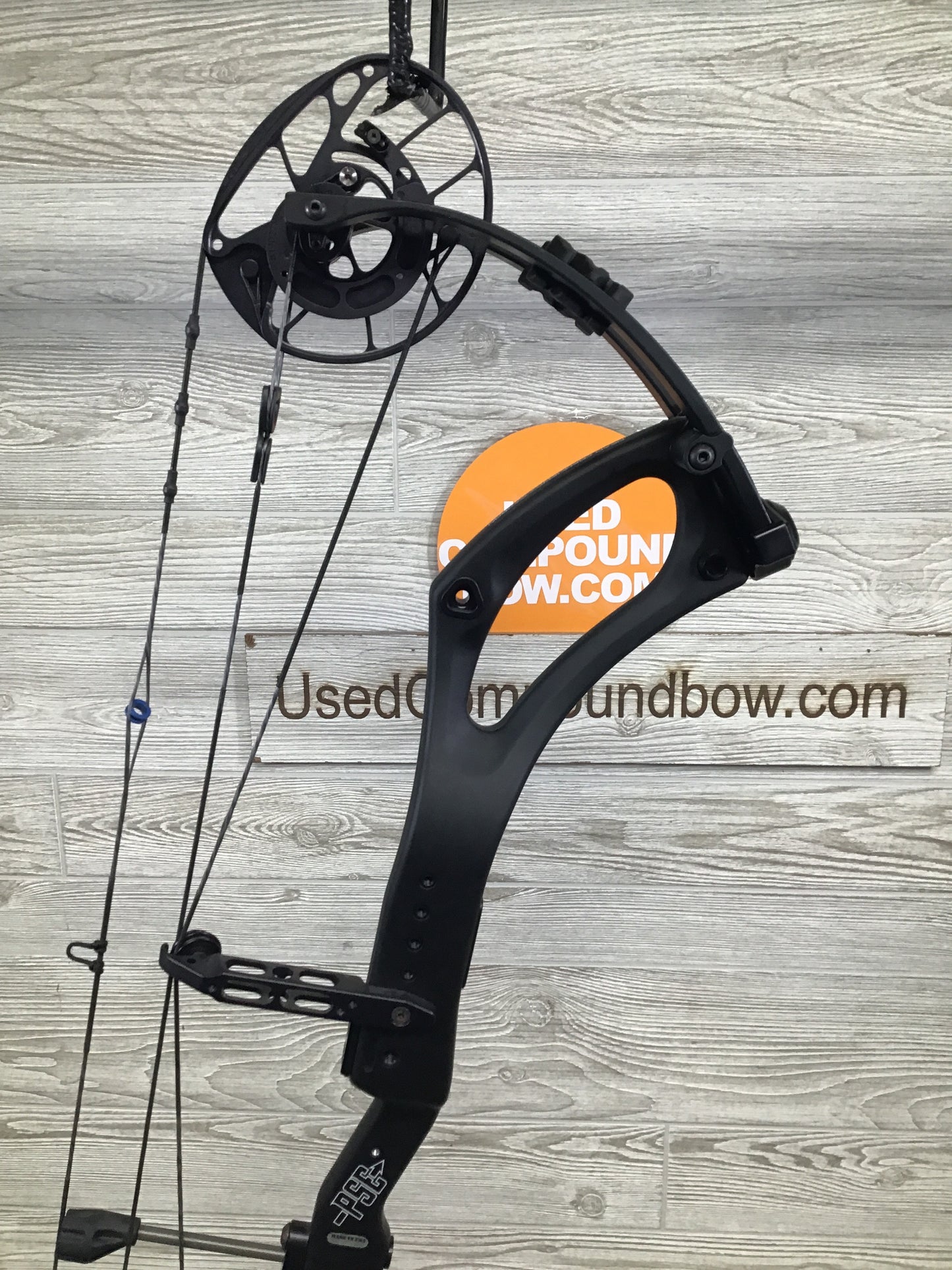 Used PSE Mach 30 DS Black Right Handed 24.5-30" 60/70#