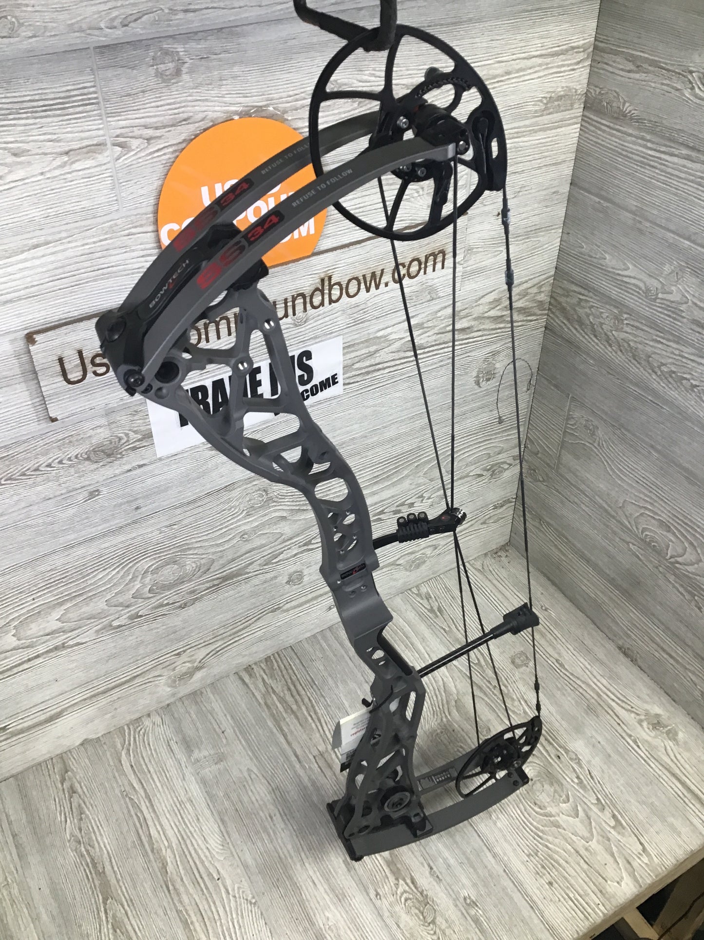 Bowtech SS34 Smoke Right handed 60-70# 29"