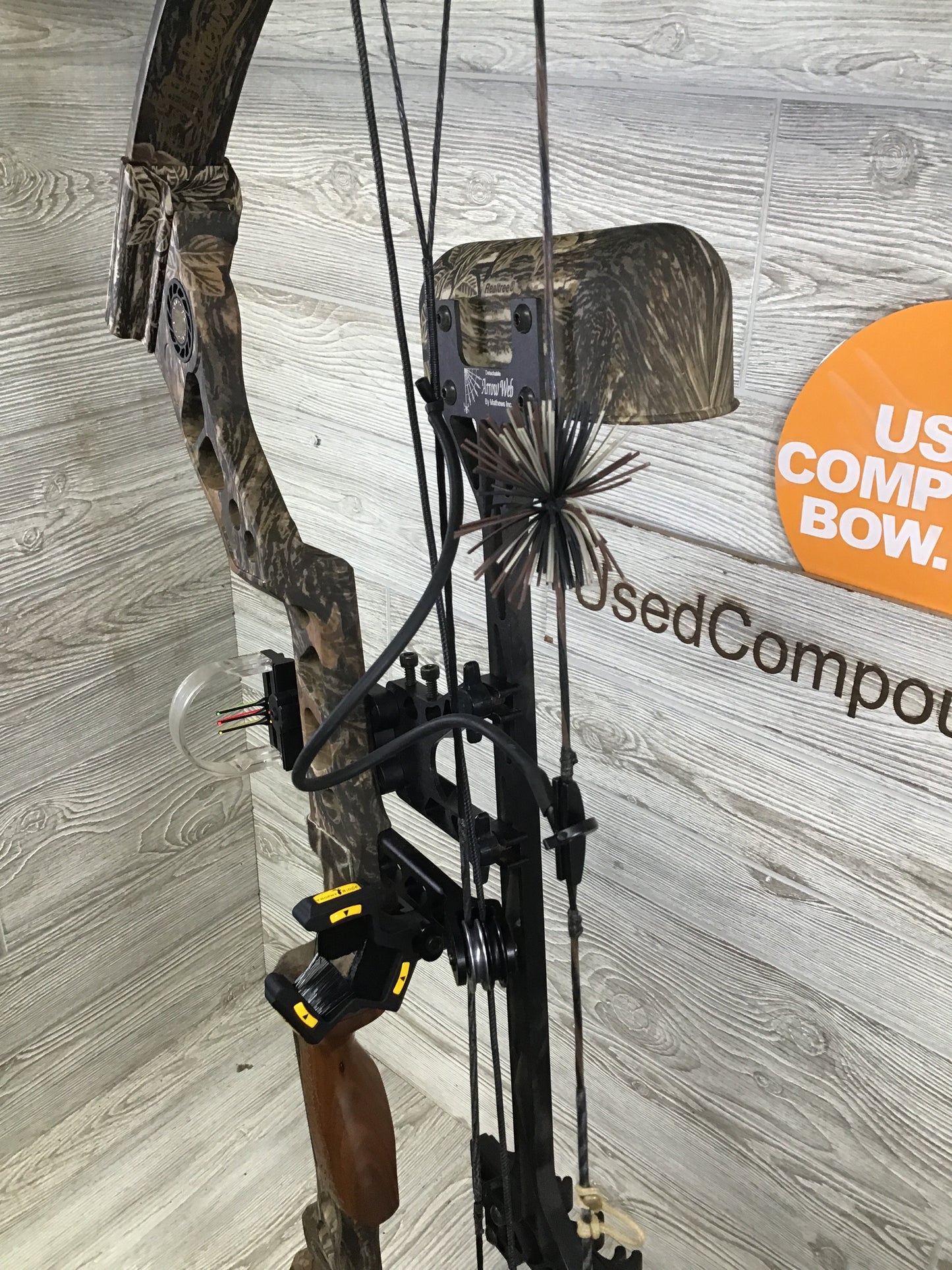 Used Mathews Legacy Right Handed 28 70lb Package