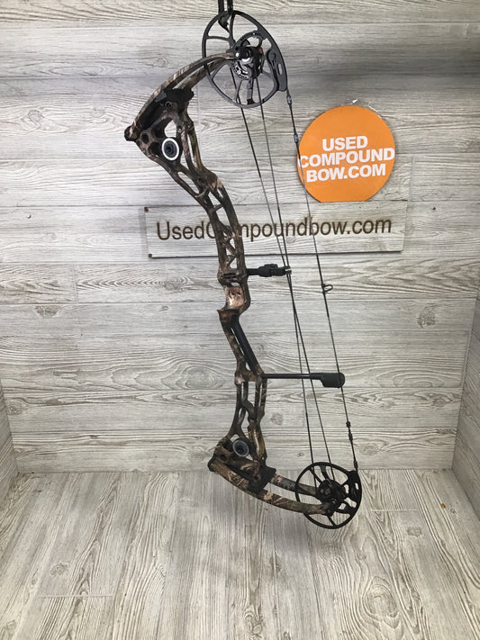 Used Bowtech CP30 RH Mossy Oak 60-70