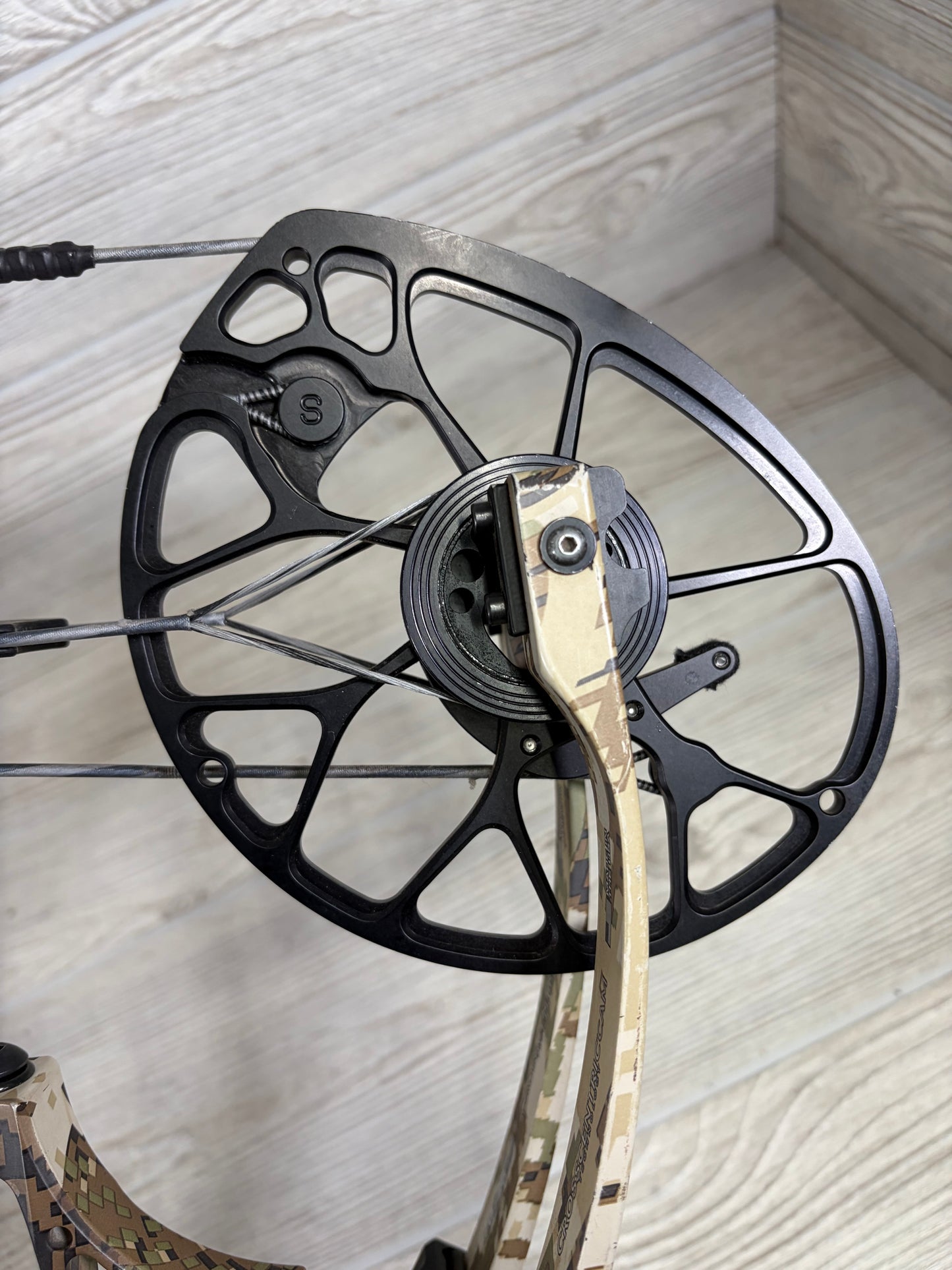 Used Mathews Triax 29" 70lb Right Hand Subalpine Camo Pkg