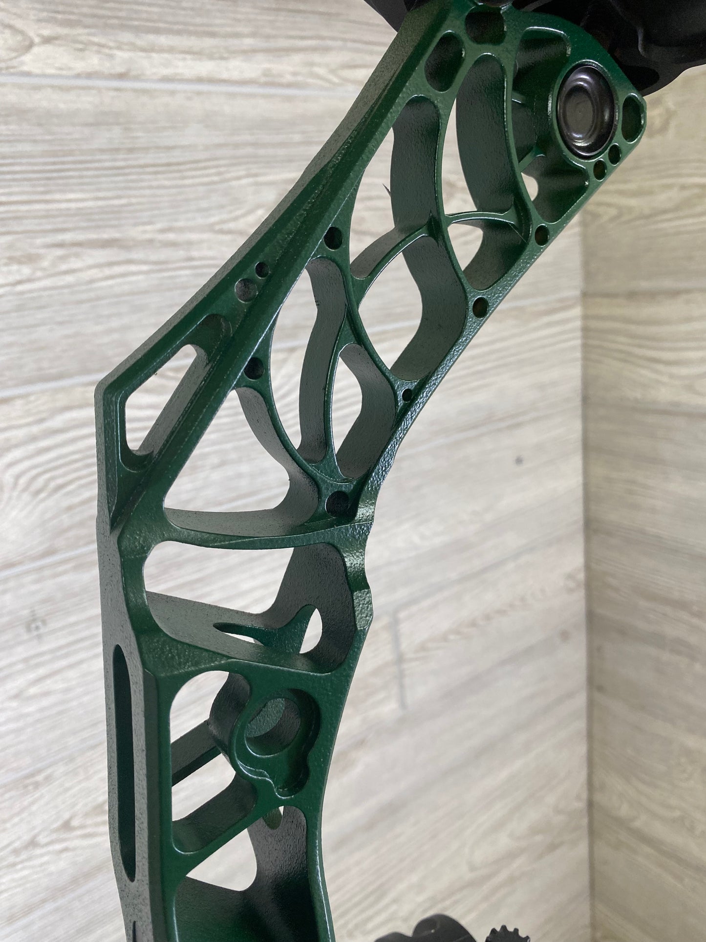 Used Mathews V3 31 Right Hand Green Black Limbs CUSTOM!