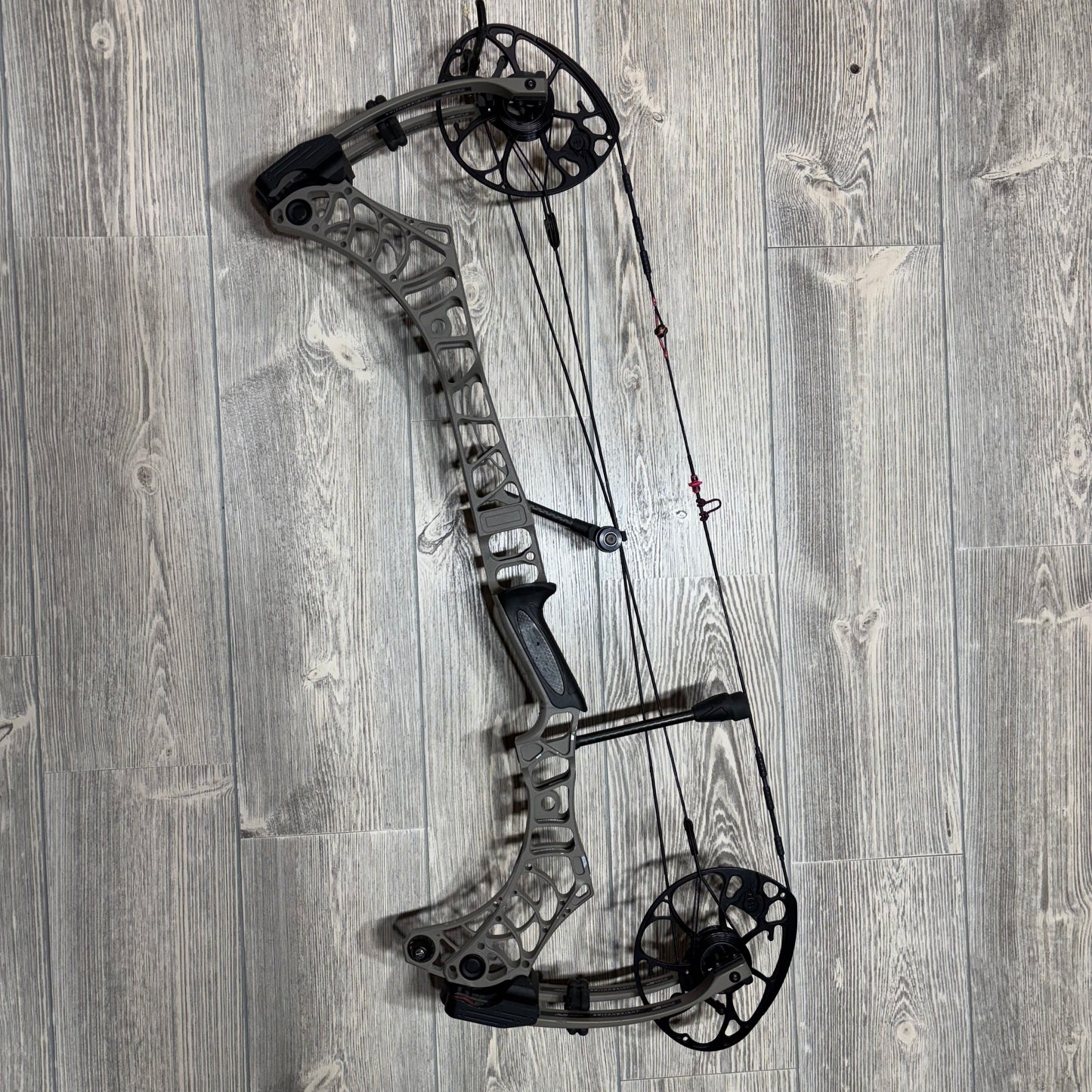 Used Mathews V3X 29 Granite RH