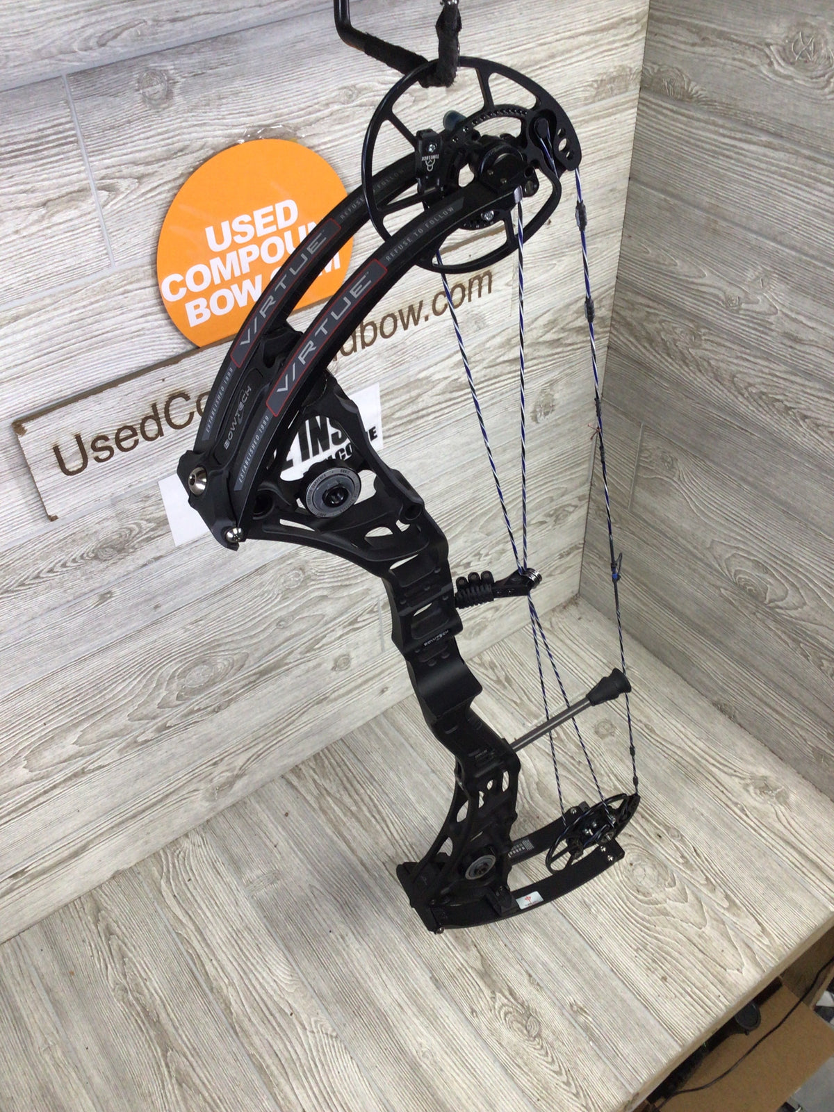 Used Bowtech Virtue Right Hand Black 60-70lb Bow