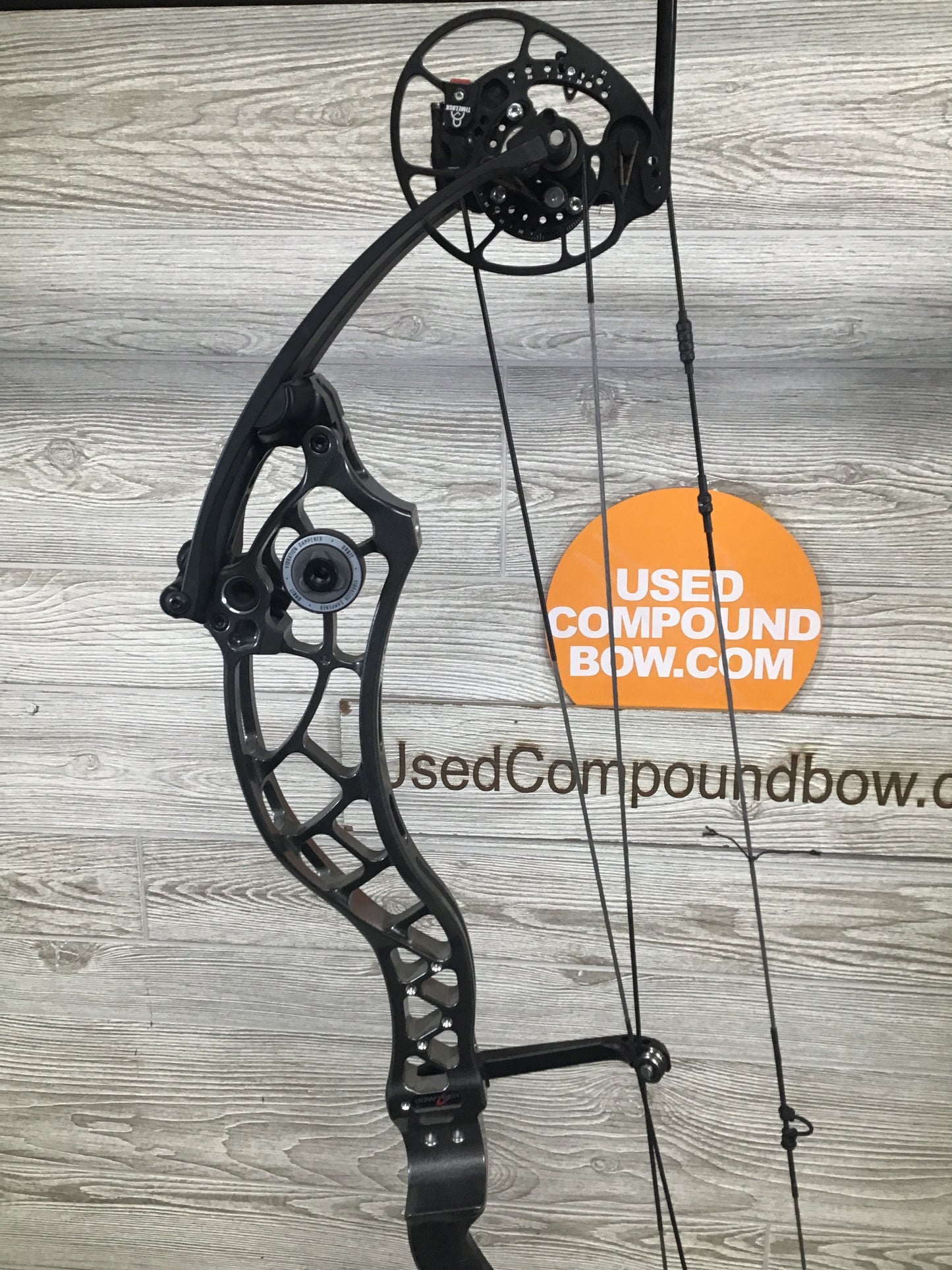 Used Bowtech Reckoning Gen 2 39 50-60# Right Hand Speedway Gray Med Cam