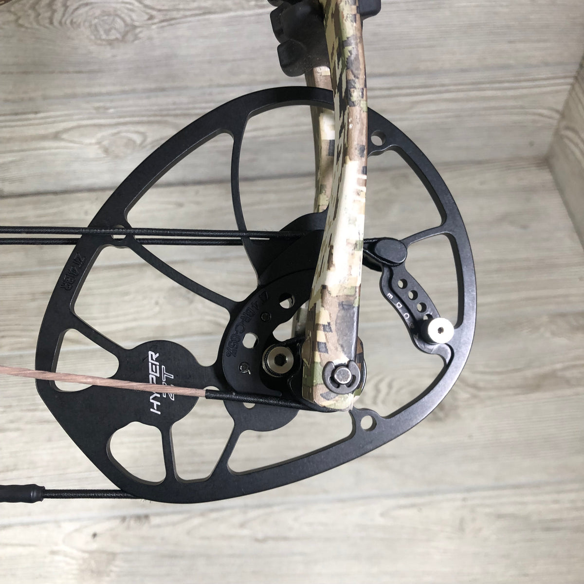 Hoyt Carbon RX-1  60-70# 29-31" draw Subalpine package