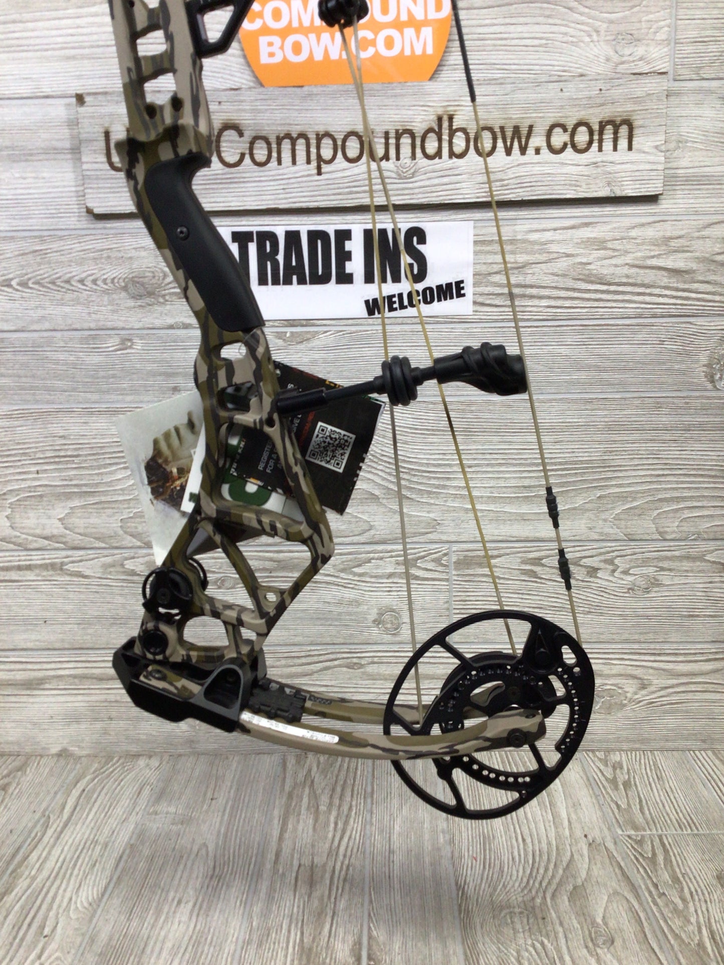 Bear Execute 30 RH 60-70lb 26"-30" Bottomlands Camo