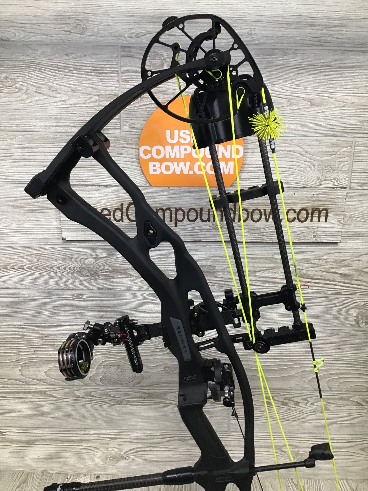 Hoyt RX-8 Ultra Black RH 60-70# LOADED