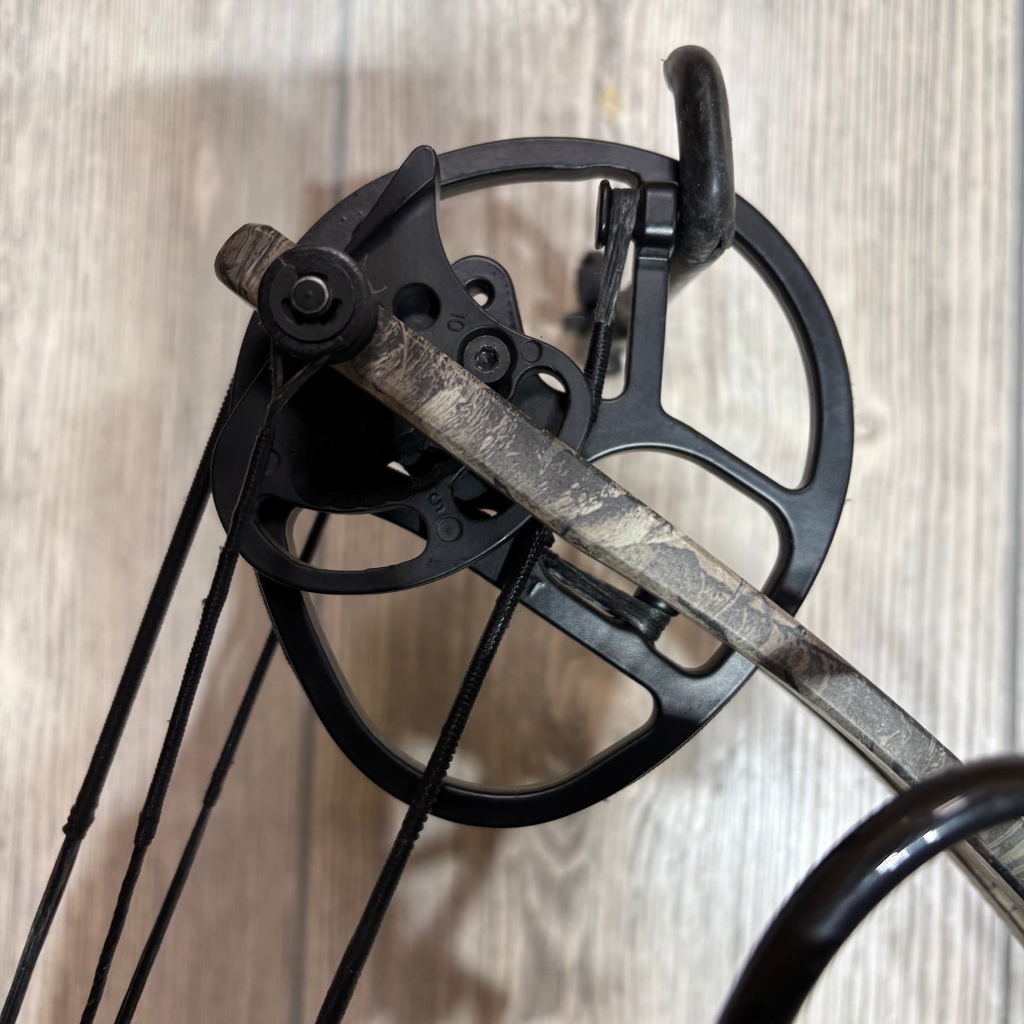 Used Hoyt Ruckus RH Camo Package