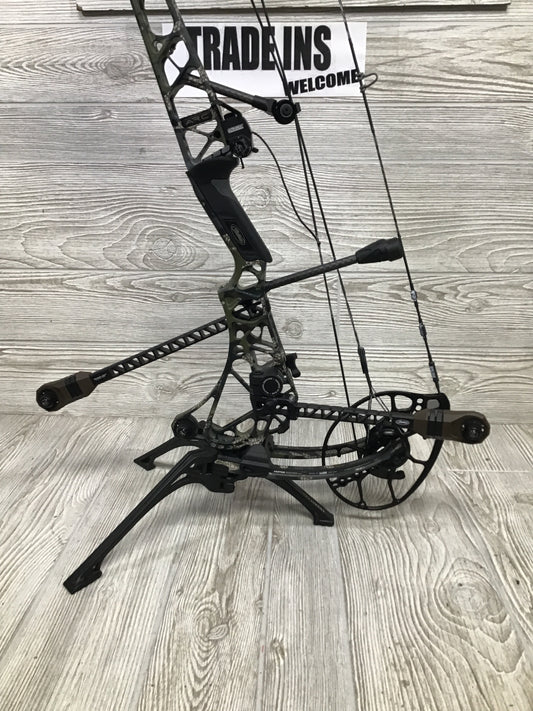 Used Mathews ARC 30 28/55lb Kuiu Verde Right Hand Bow package