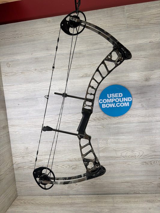 Used Mission MXR 28.5" 70lb Left Hand Camo Bow