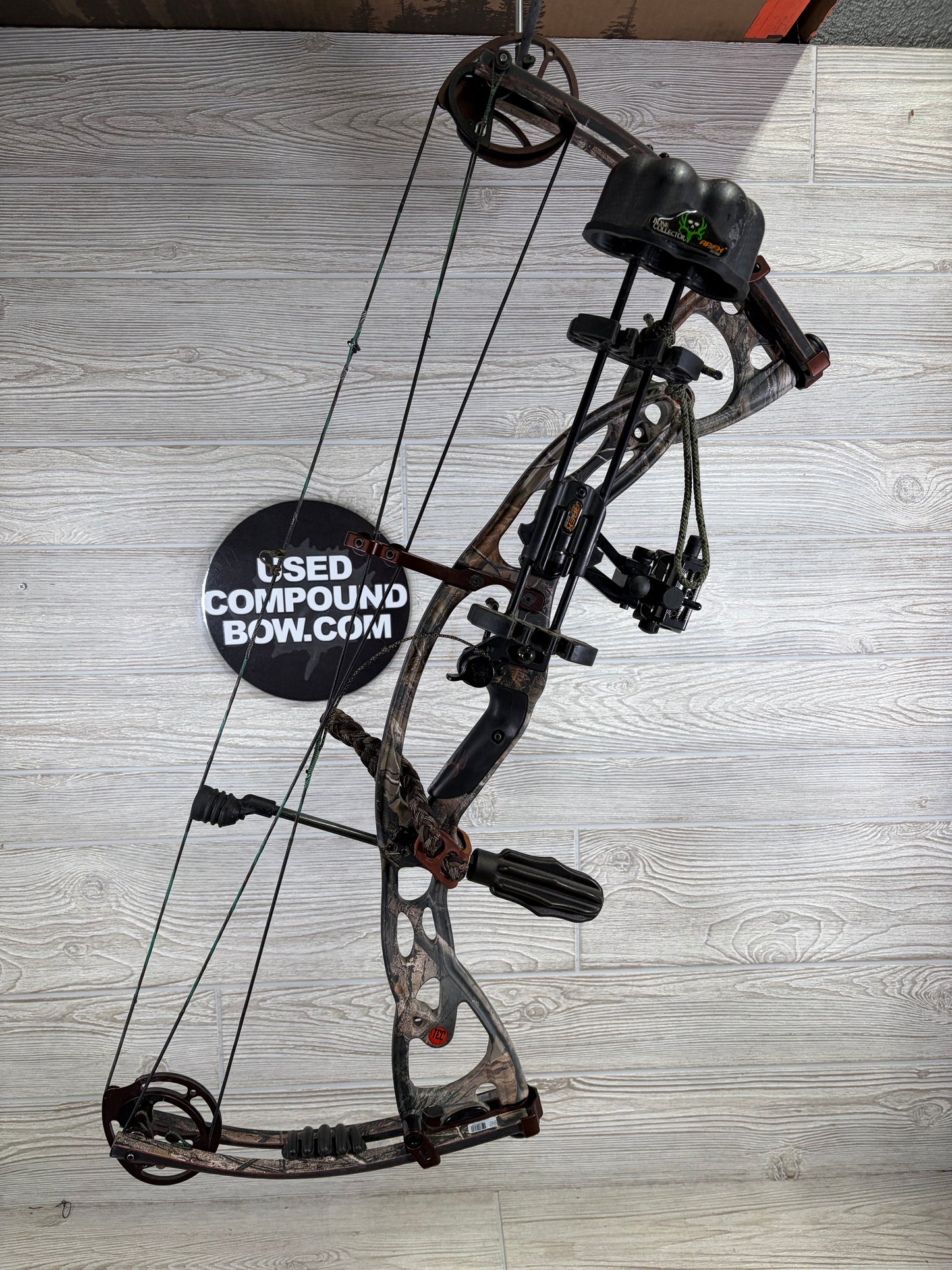 Used Hoyt Rampage XT RH PKG 28" 50-60lbs