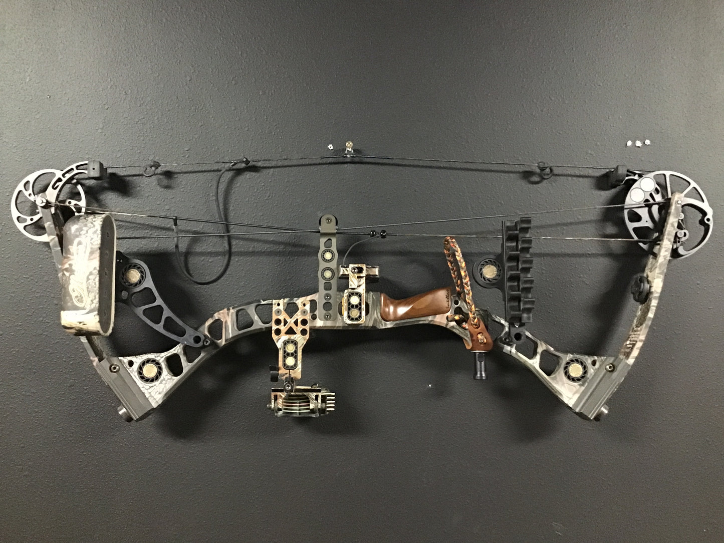 Mathews Switchback Left Handed 29" 60-70# Package Mint Condition
