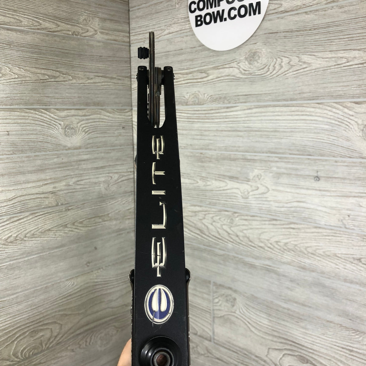 Used Elite Impulse 34 Right Handed 65# max