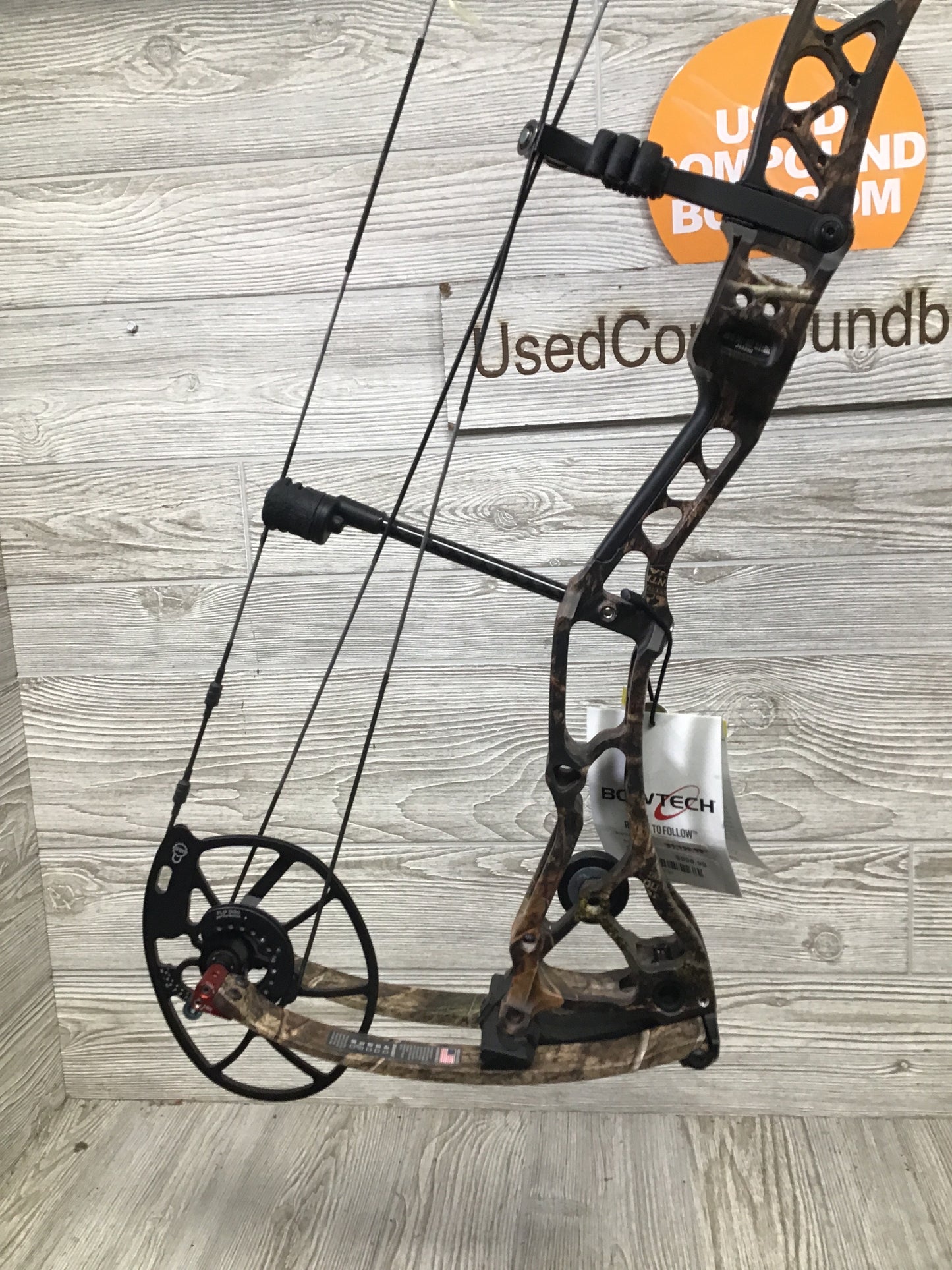 NEW Bowtech CP30 RH Mossy Oak 60-70